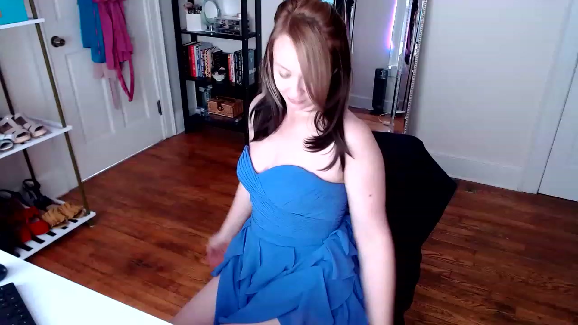 Gallery image thumbnail from TheFuckFairy's myfreecams stream on, 01/16/2023, 17:00 image 16 of 20