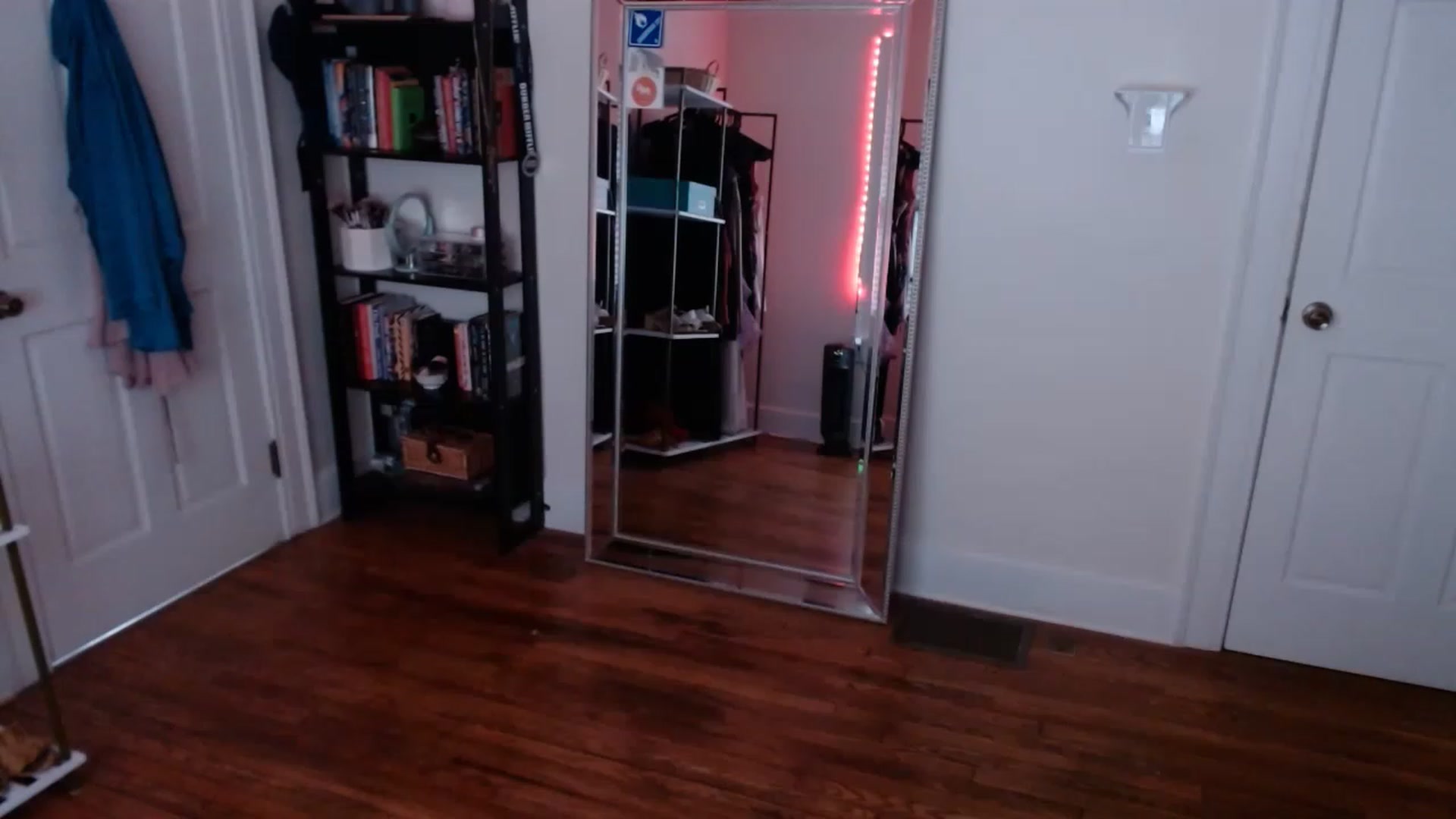 Gallery image thumbnail from TheFuckFairy's myfreecams stream on, 01/17/2023, 16:31 image 16 of 20