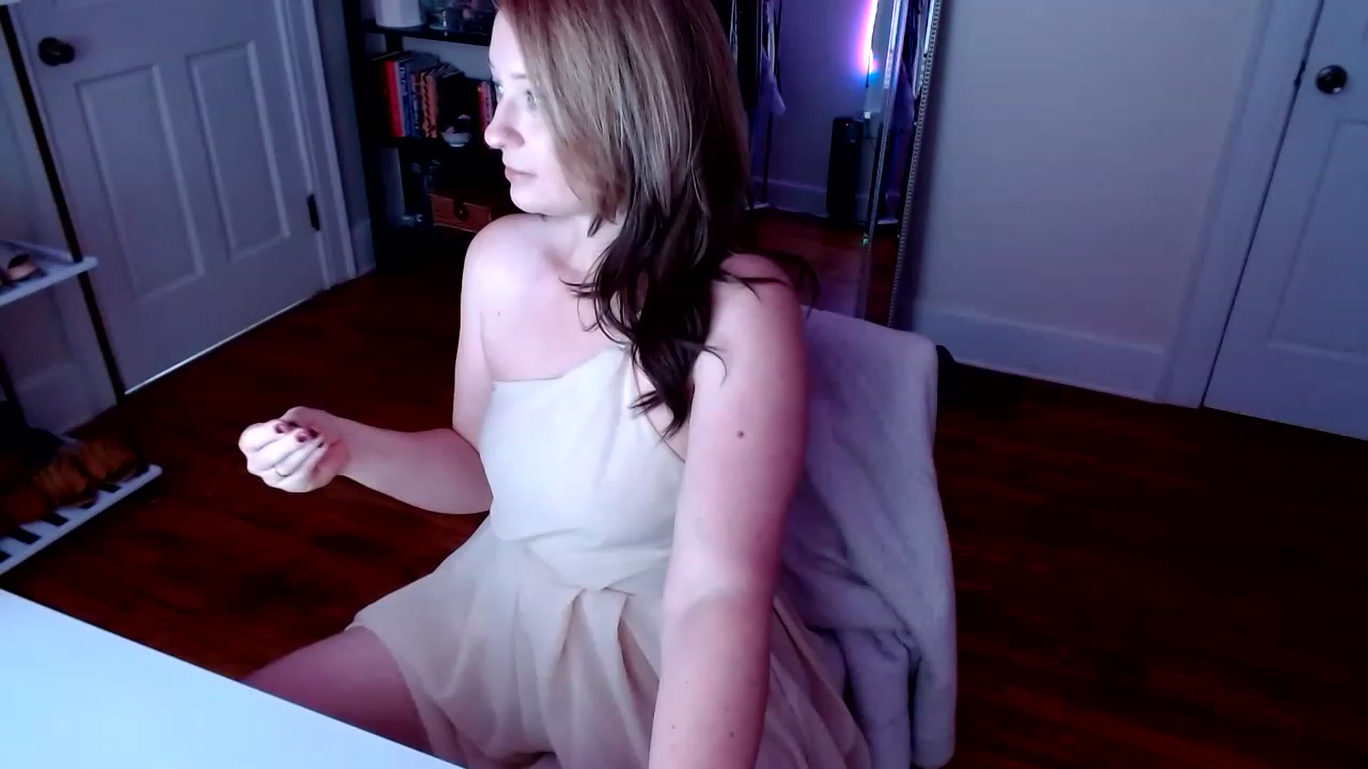 Gallery image thumbnail from TheFuckFairy's myfreecams stream on, 01/18/2023, 17:55 image 7 of 20