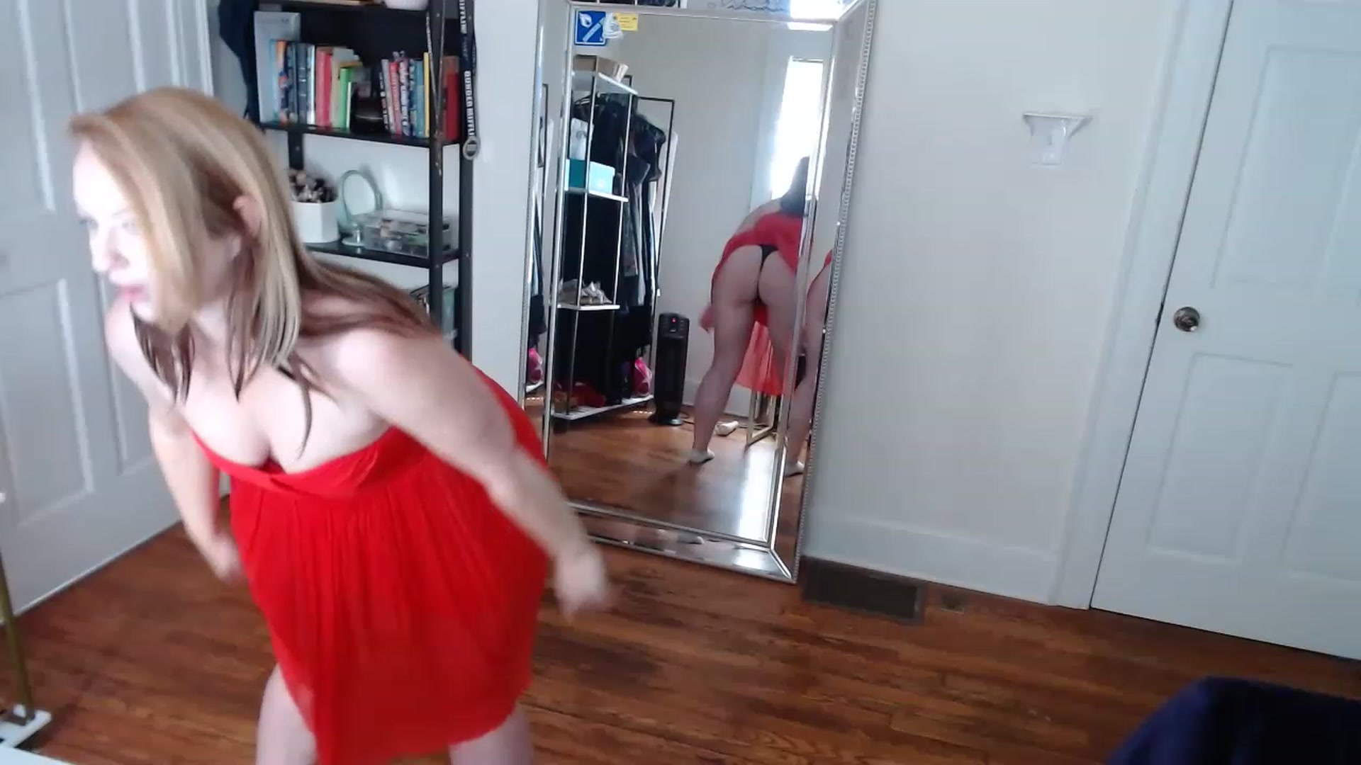 Gallery image thumbnail from TheFuckFairy's myfreecams stream on, 04/09/2023, 16:30 image 6 of 20