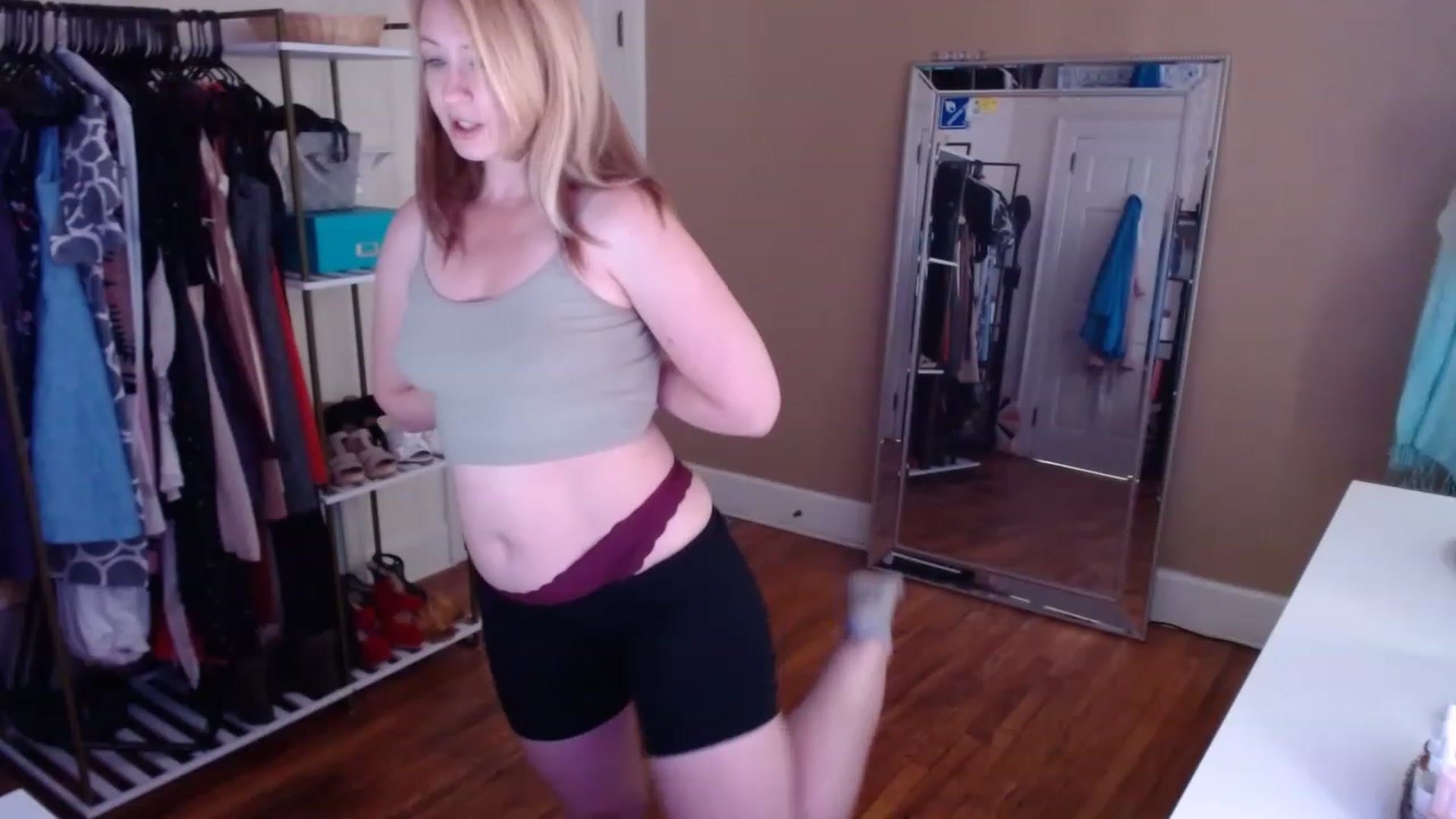 Gallery image thumbnail from TheFuckFairy's myfreecams stream on, 05/10/2023, 16:10 image 6 of 20
