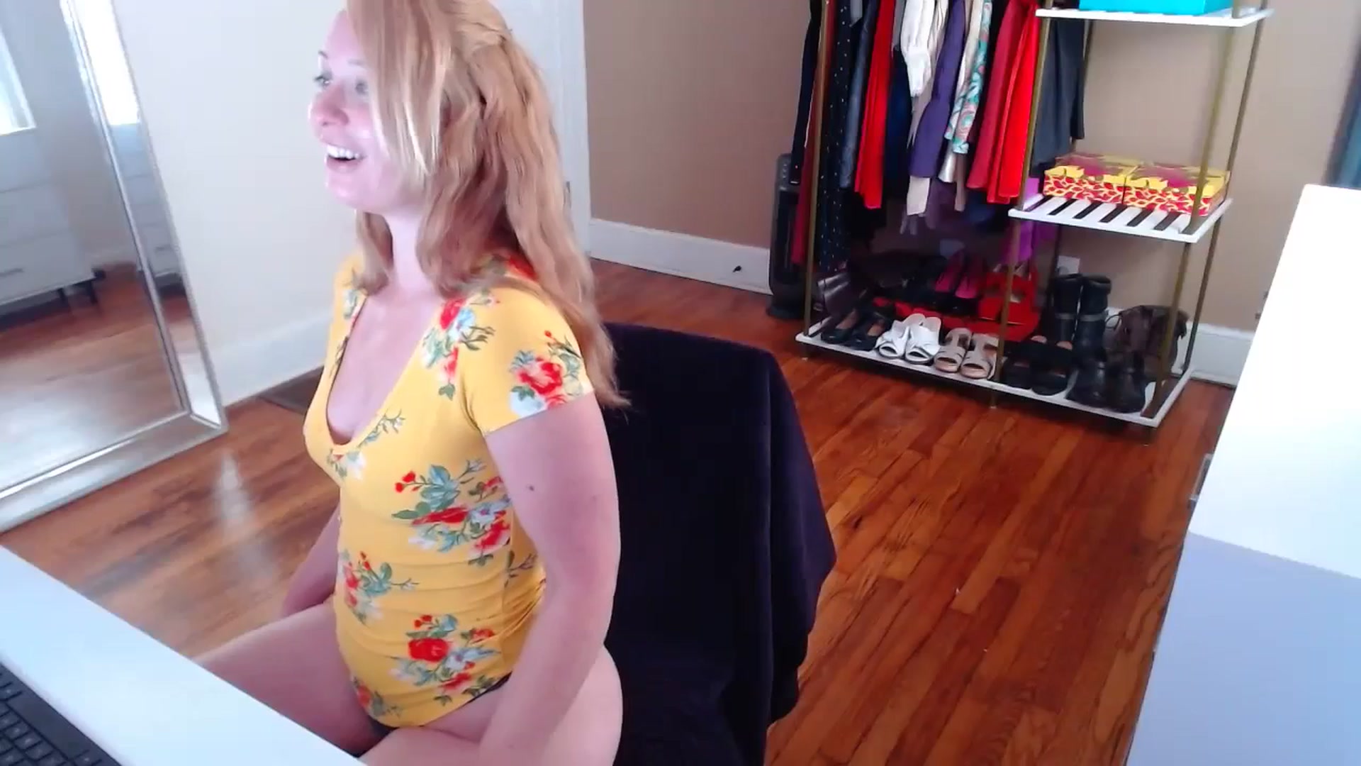 Gallery image thumbnail from TheFuckFairy's myfreecams stream on, 08/21/2023, 16:33 image 20 of 20