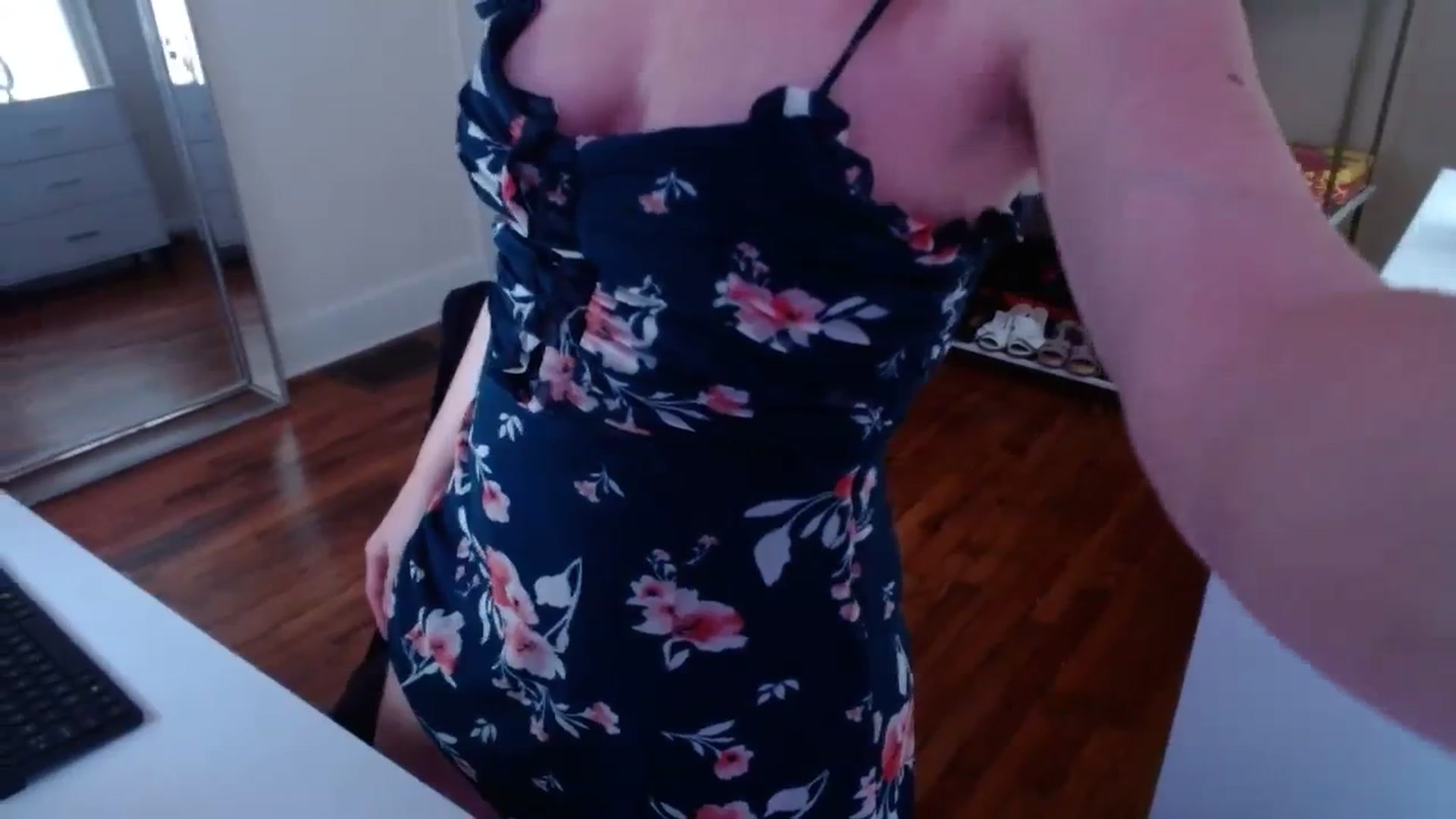 Gallery image thumbnail from TheFuckFairy's myfreecams stream on, 08/22/2023, 16:59 image 15 of 20