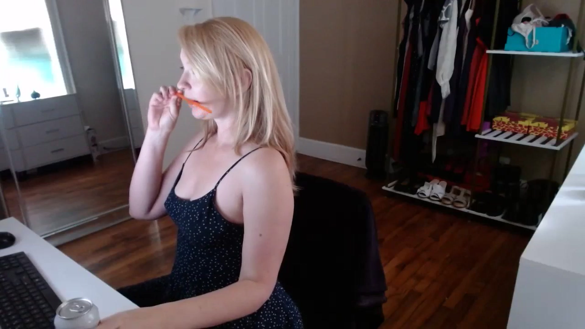 Gallery image thumbnail from TheFuckFairy's myfreecams stream on, 08/30/2023, 14:56 image 5 of 20