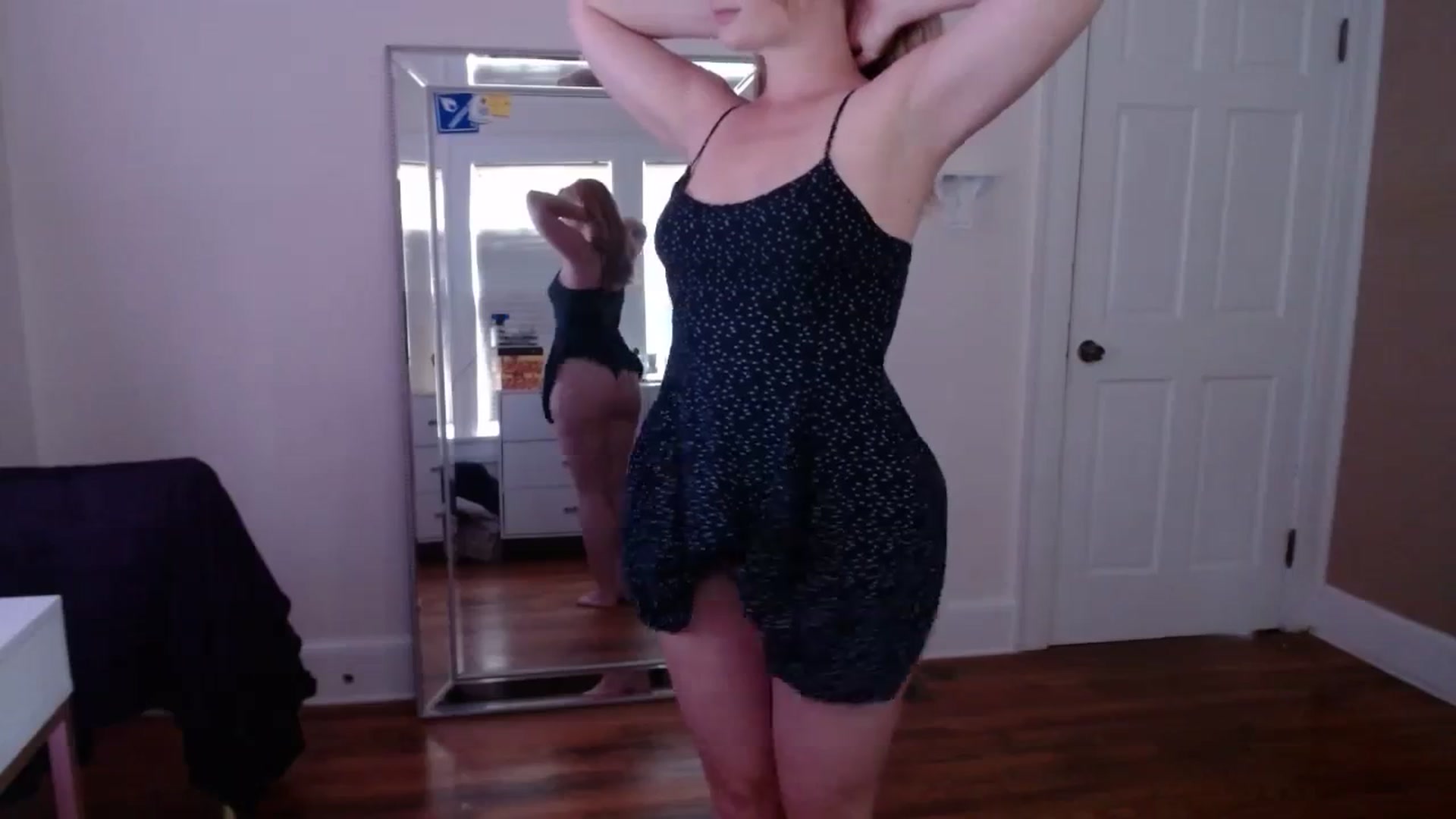 Gallery image thumbnail from TheFuckFairy's myfreecams stream on, 08/30/2023, 17:05 image 9 of 20