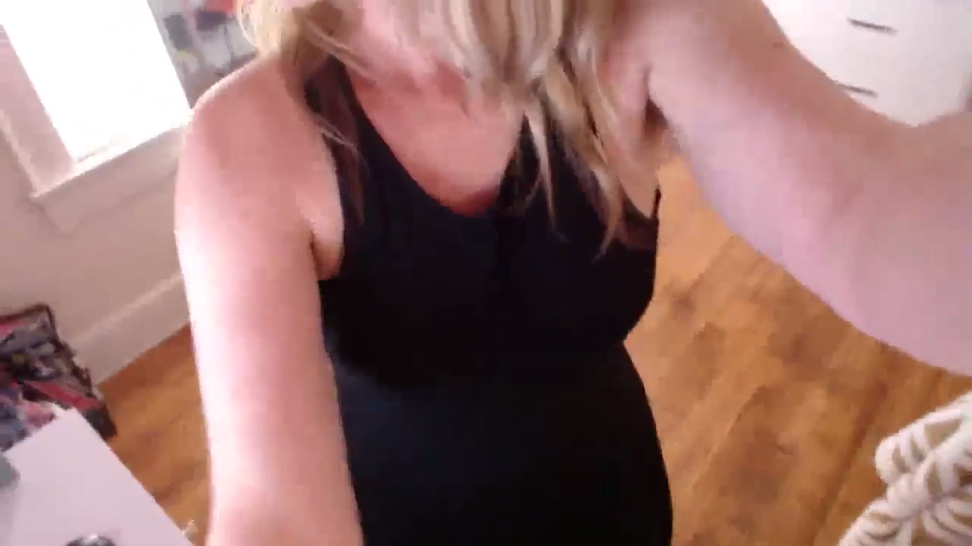 Gallery image thumbnail from TheFuckFairy's myfreecams stream on, 05/19/2024, 17:02 image 12 of 20