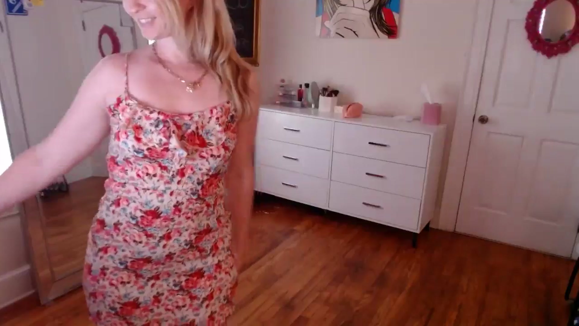 Gallery image thumbnail from TheFuckFairy's myfreecams stream on, 06/30/2024, 17:24 image 7 of 20