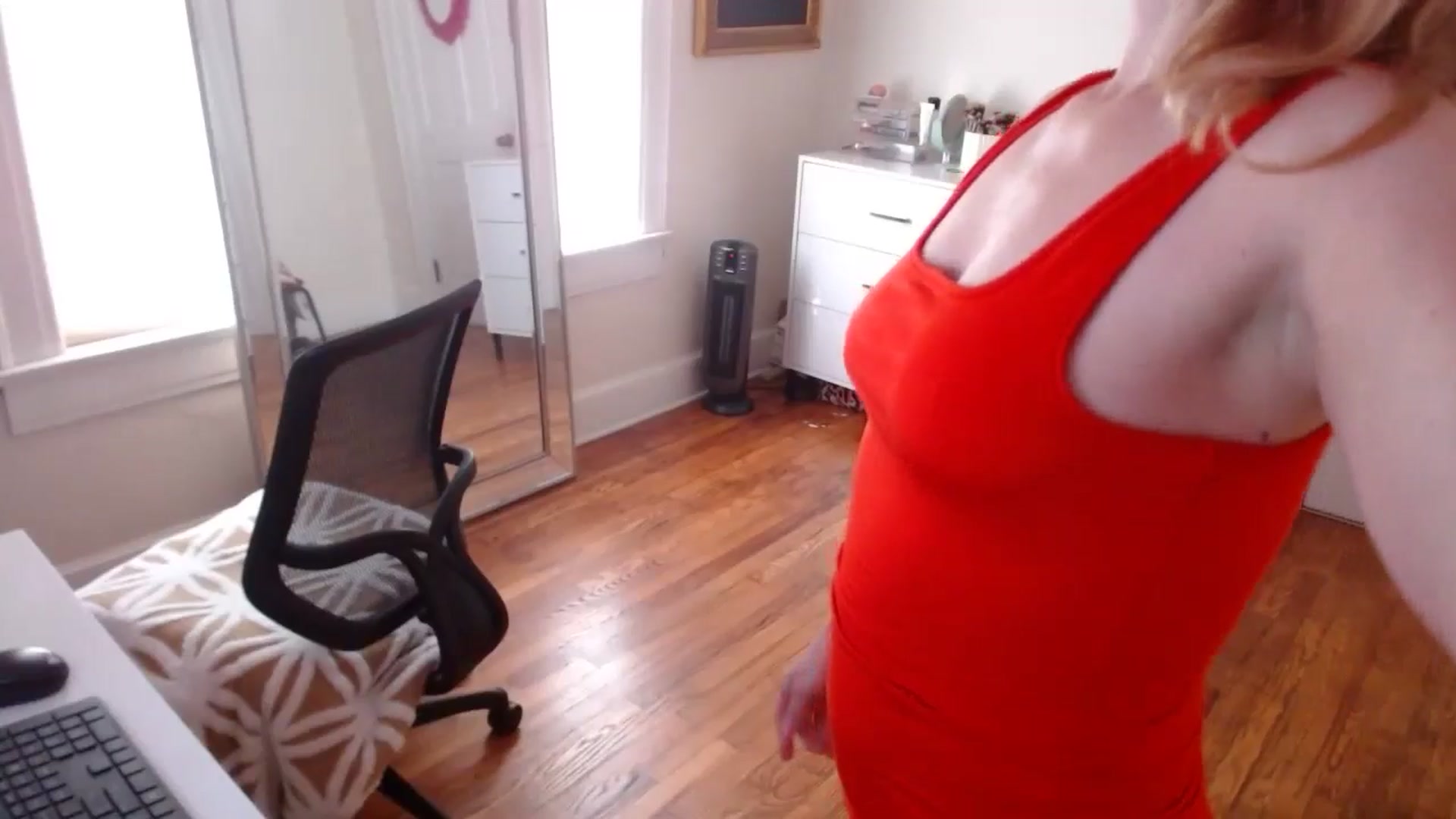 Gallery image thumbnail from TheFuckFairy's myfreecams stream on, 07/22/2024, 15:30 image 2 of 20