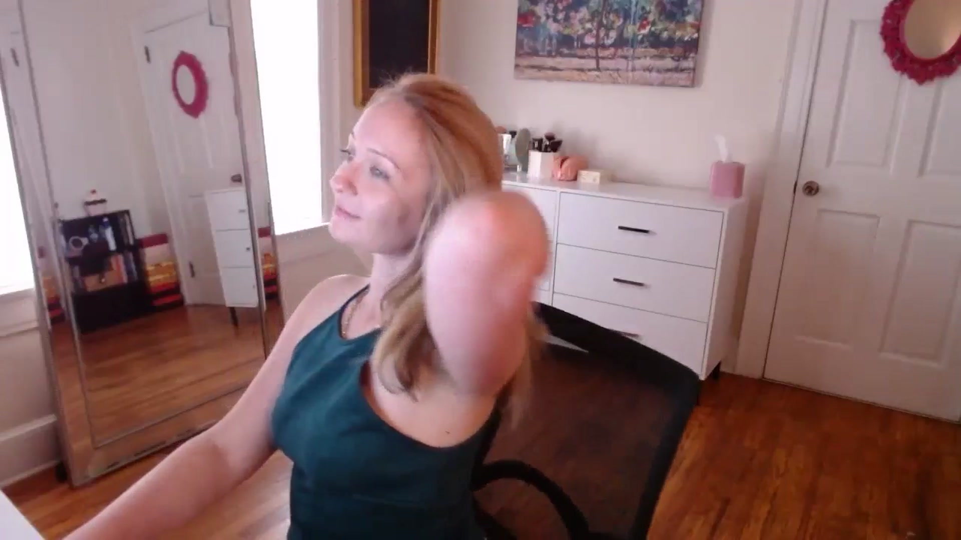 Gallery image thumbnail from TheFuckFairy's myfreecams stream on, 09/01/2024, 16:03 image 17 of 20
