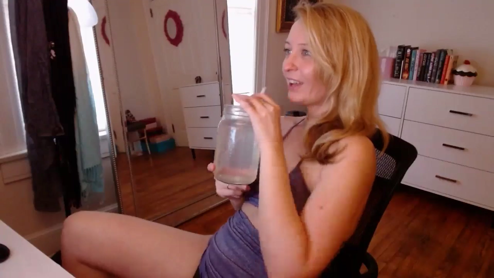 Gallery image thumbnail from TheFuckFairy's myfreecams stream on, 12/29/2024, 20:35 image 6 of 20