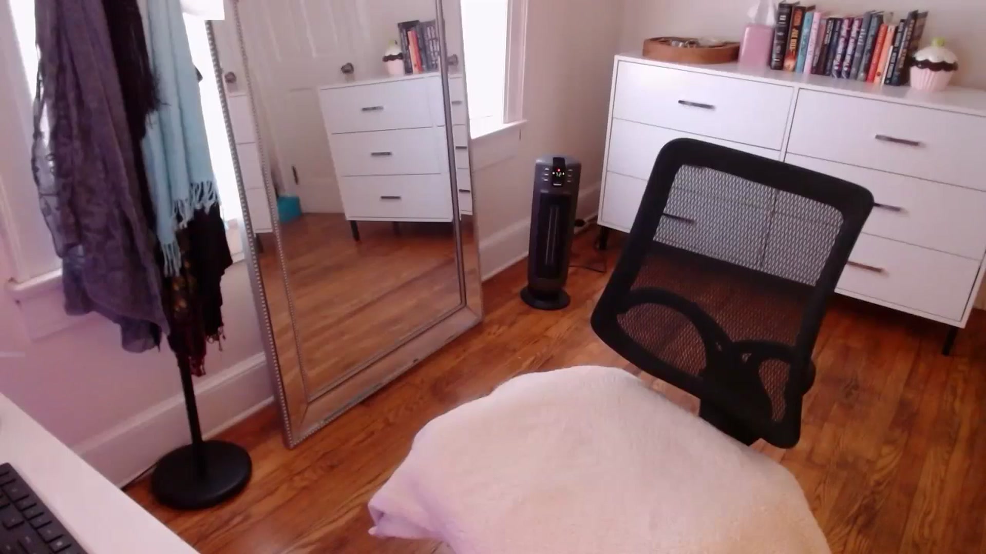 Gallery image thumbnail from TheFuckFairy's myfreecams stream on, 02/16/2025, 15:59 image 20 of 20