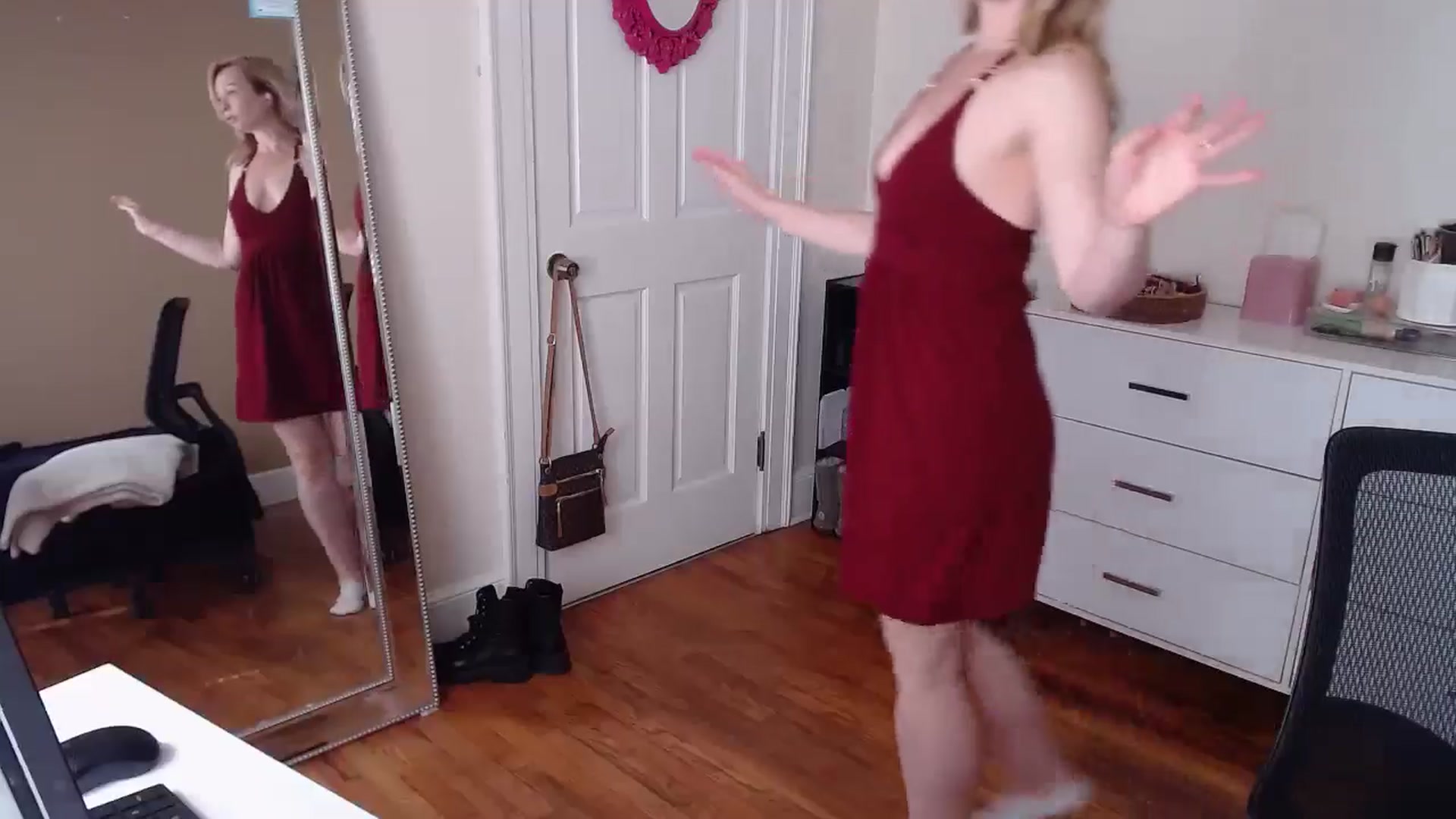 Gallery image thumbnail from TheFuckFairy's myfreecams stream on, 03/25/2025, 16:53 image 18 of 20
