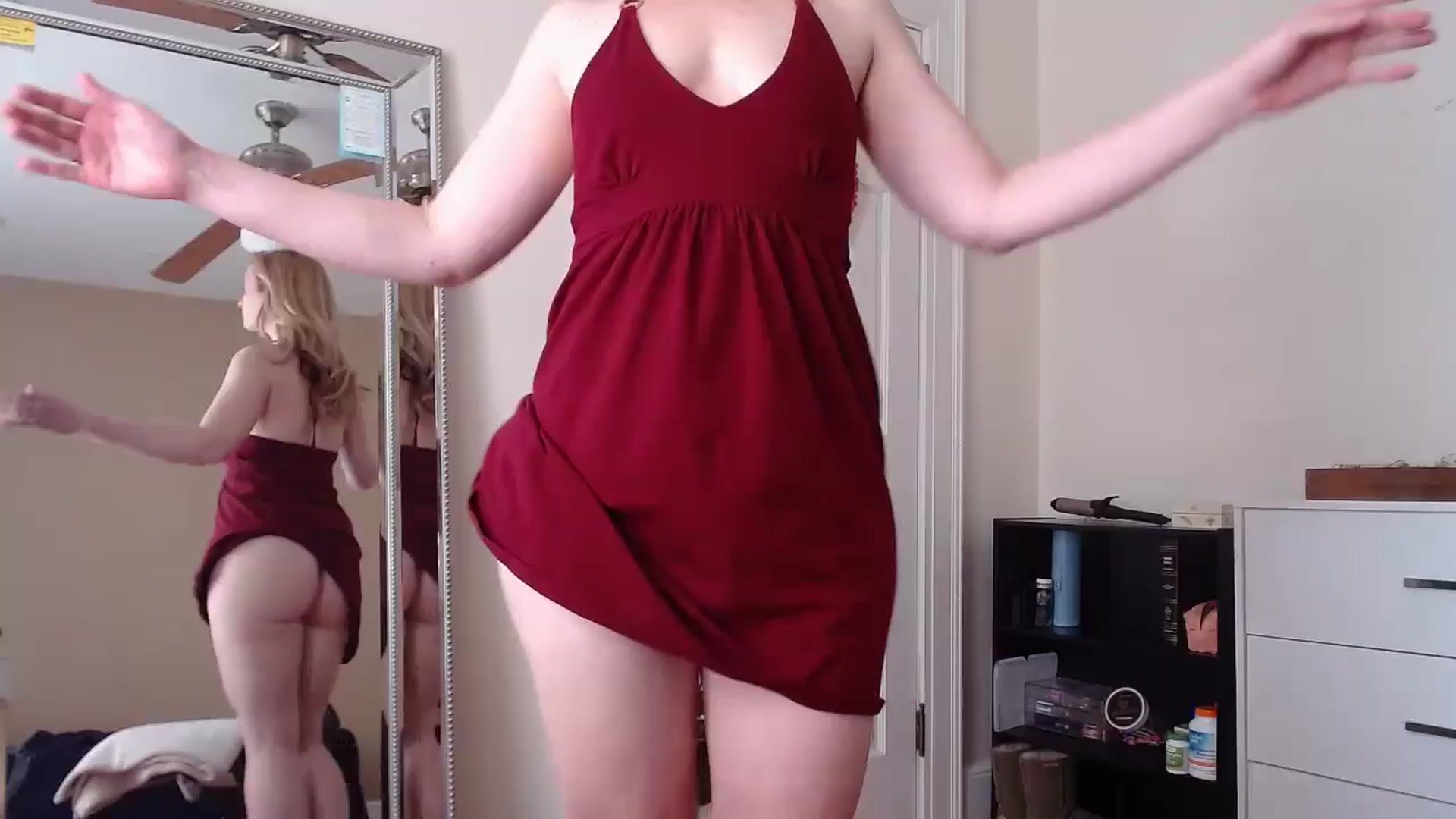 Gallery image thumbnail from TheFuckFairy's myfreecams stream on, 03/25/2025, 16:53 image 8 of 20