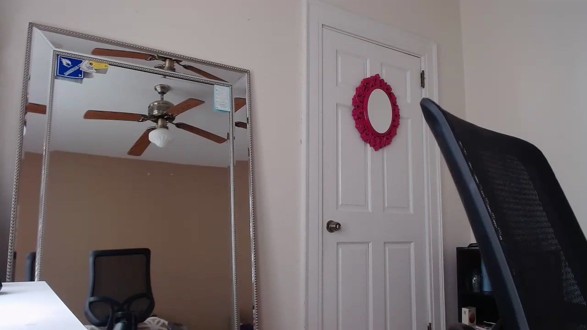 Gallery image thumbnail from TheFuckFairy's myfreecams stream on, 04/18/2025, 15:52 image 15 of 20