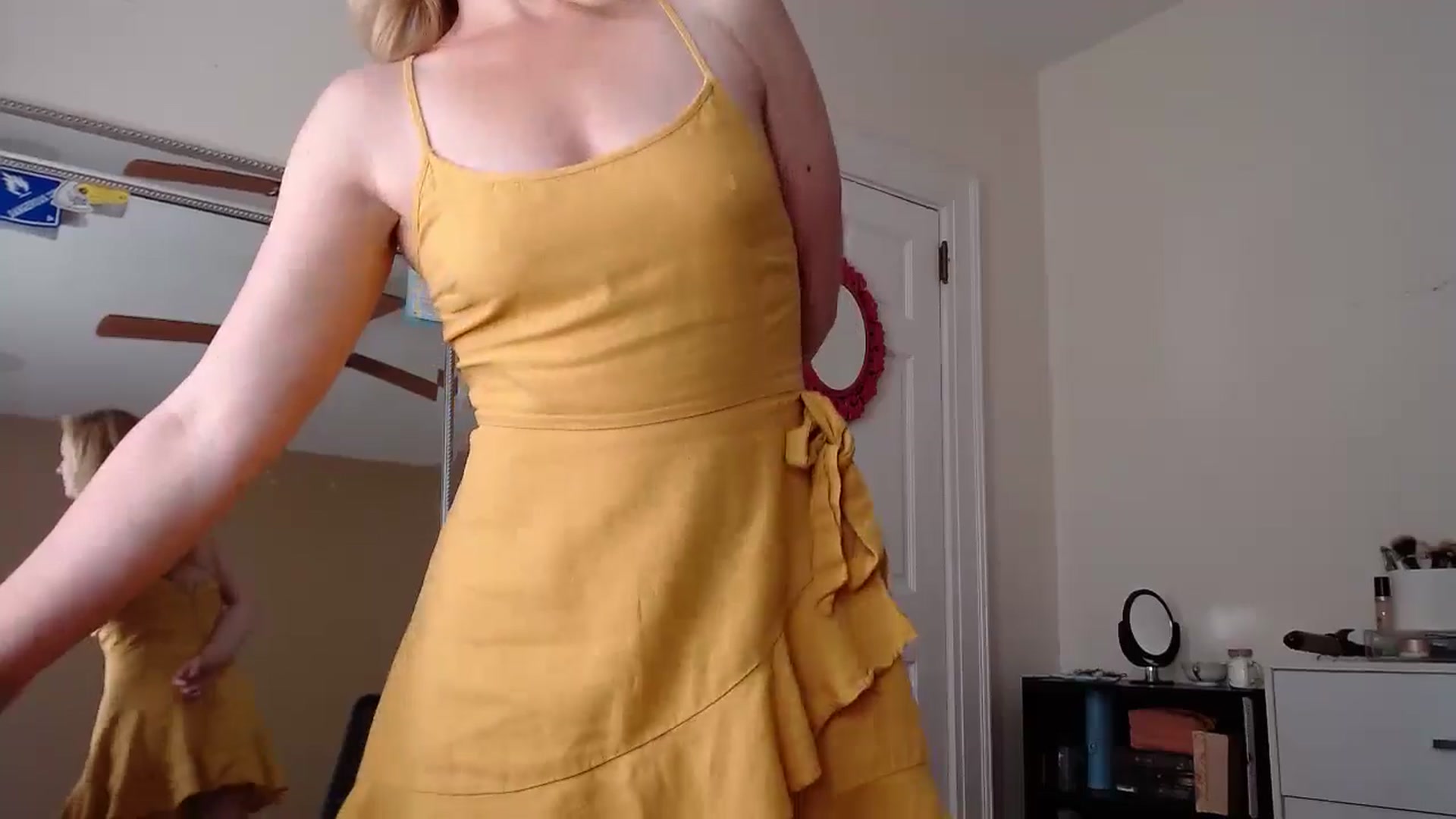 Gallery image thumbnail from TheFuckFairy's myfreecams stream on, 05/11/2025, 17:06 image 4 of 20