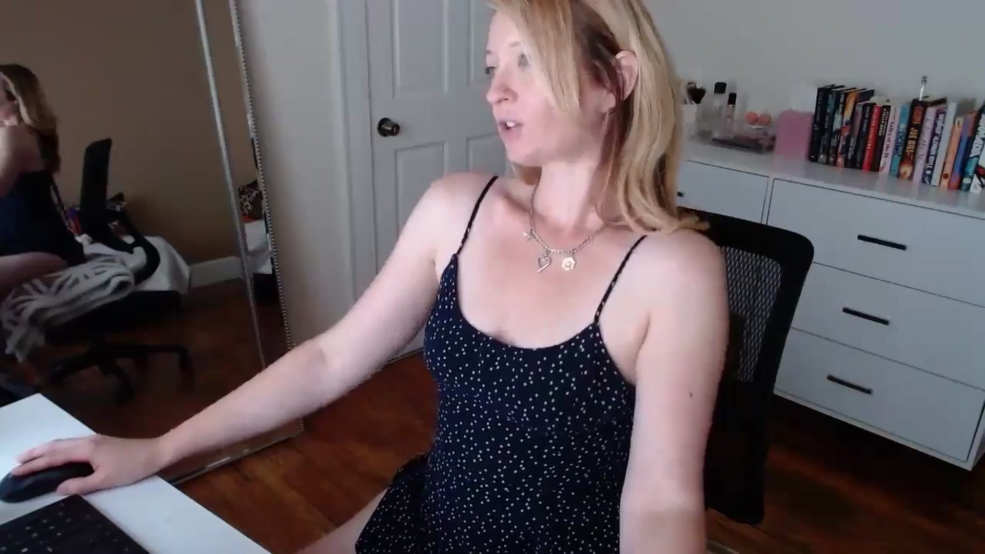 Gallery image thumbnail from TheFuckFairy's myfreecams stream on, 06/11/2025, 17:42 image 11 of 20