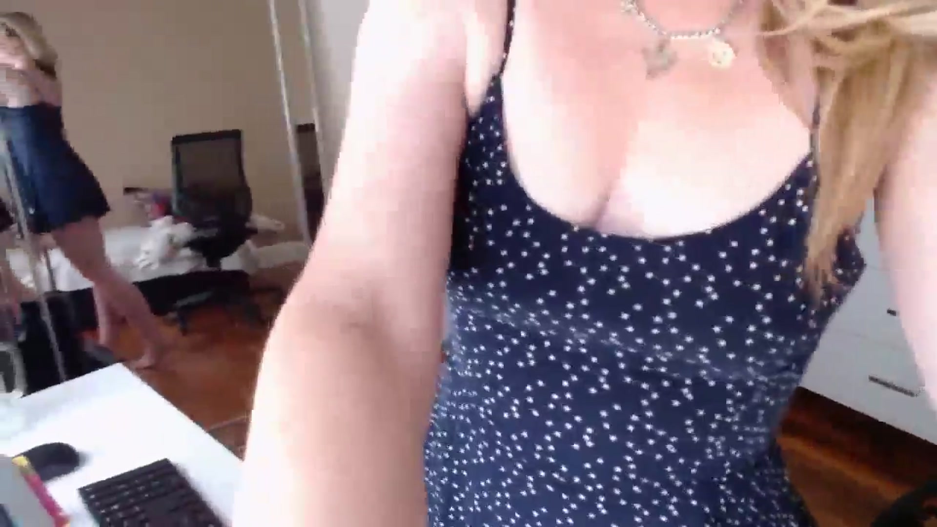 Gallery image thumbnail from TheFuckFairy's myfreecams stream on, 06/11/2025, 17:42 image 6 of 20