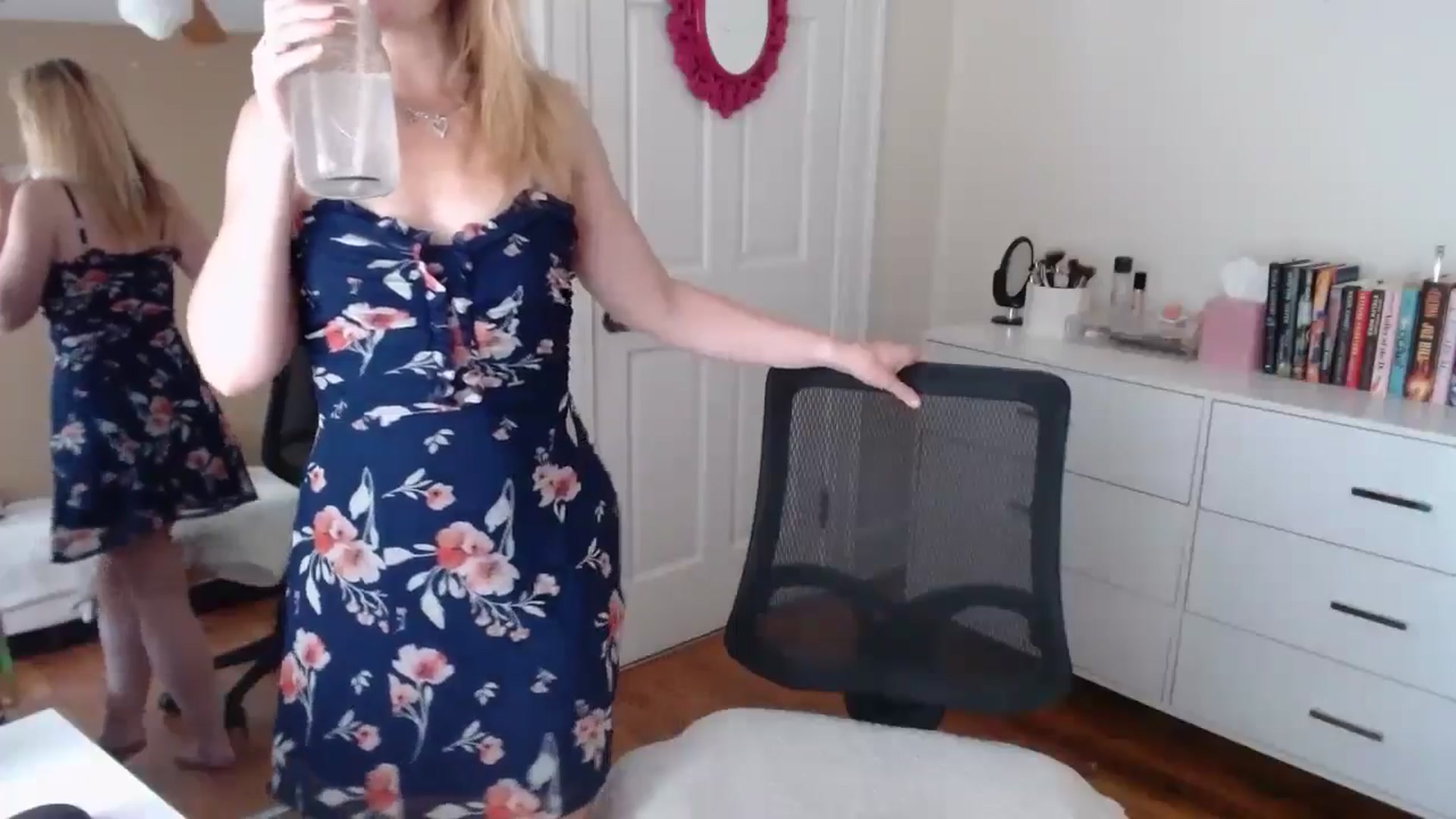 Gallery image thumbnail from TheFuckFairy's myfreecams stream on, 06/27/2025, 16:18 image 4 of 20