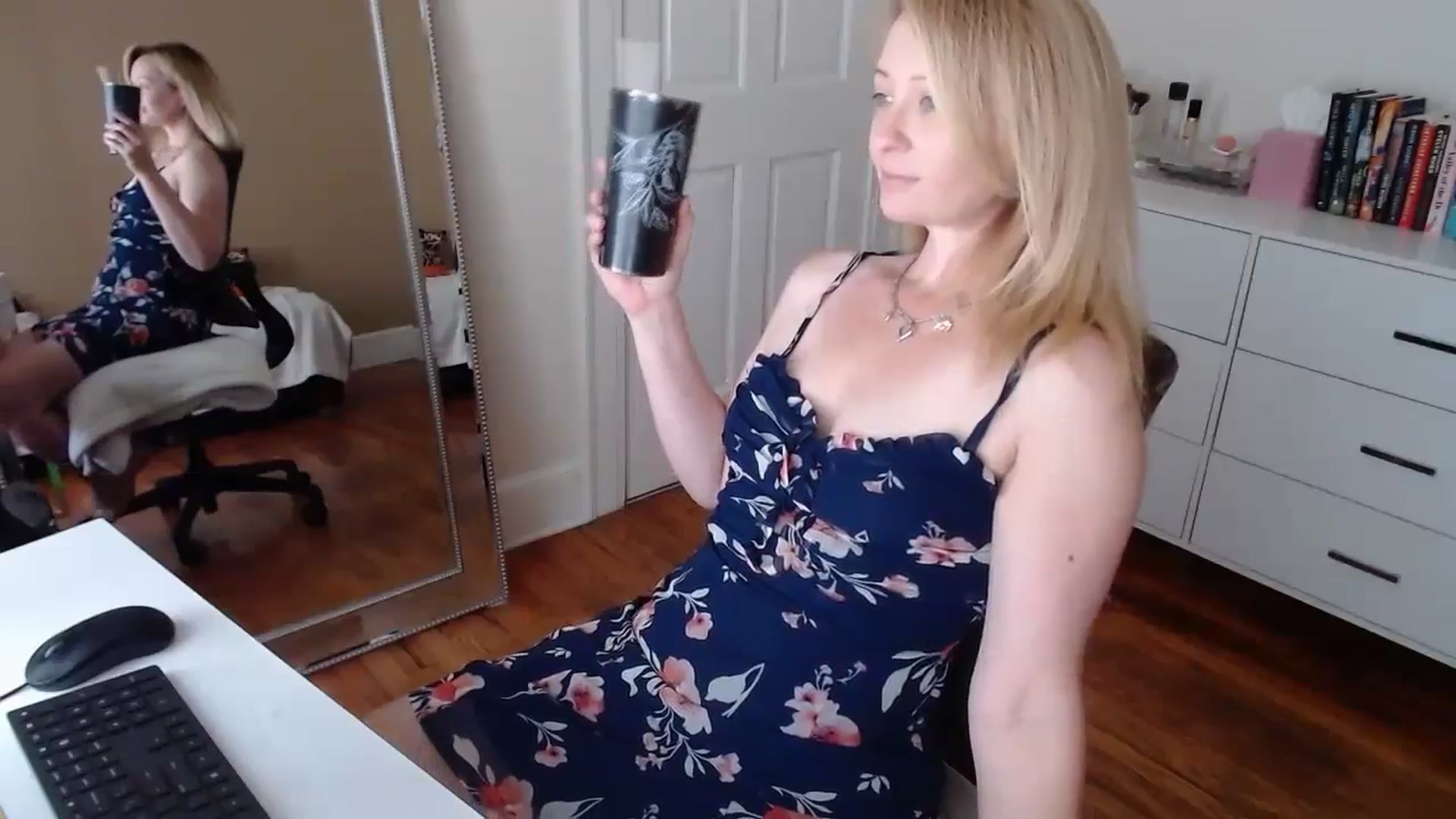 Gallery image thumbnail from TheFuckFairy's myfreecams stream on, 06/27/2025, 16:18 image 2 of 20