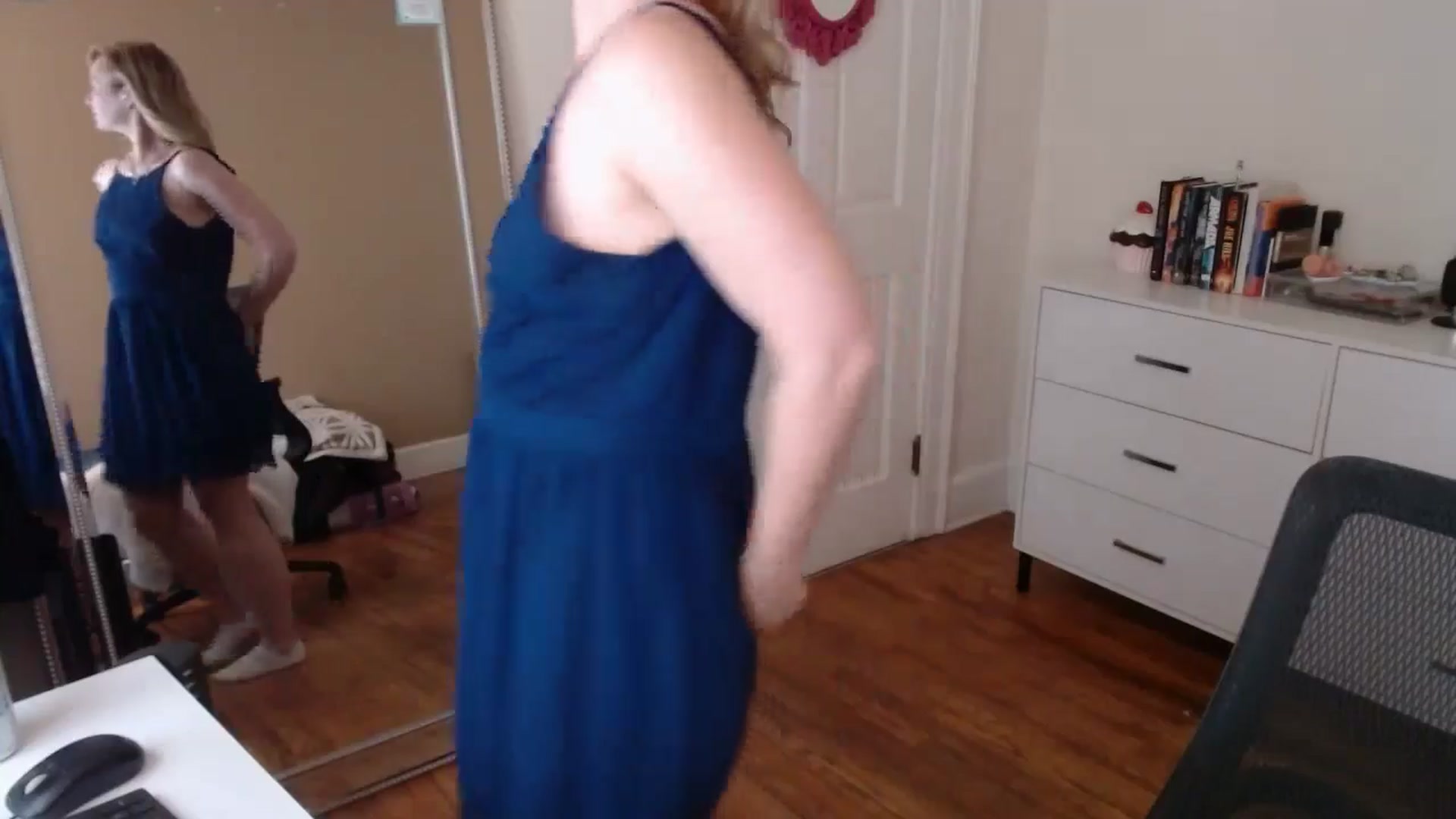 Gallery image thumbnail from TheFuckFairy's myfreecams stream on, 07/20/2025, 18:32 image 16 of 20