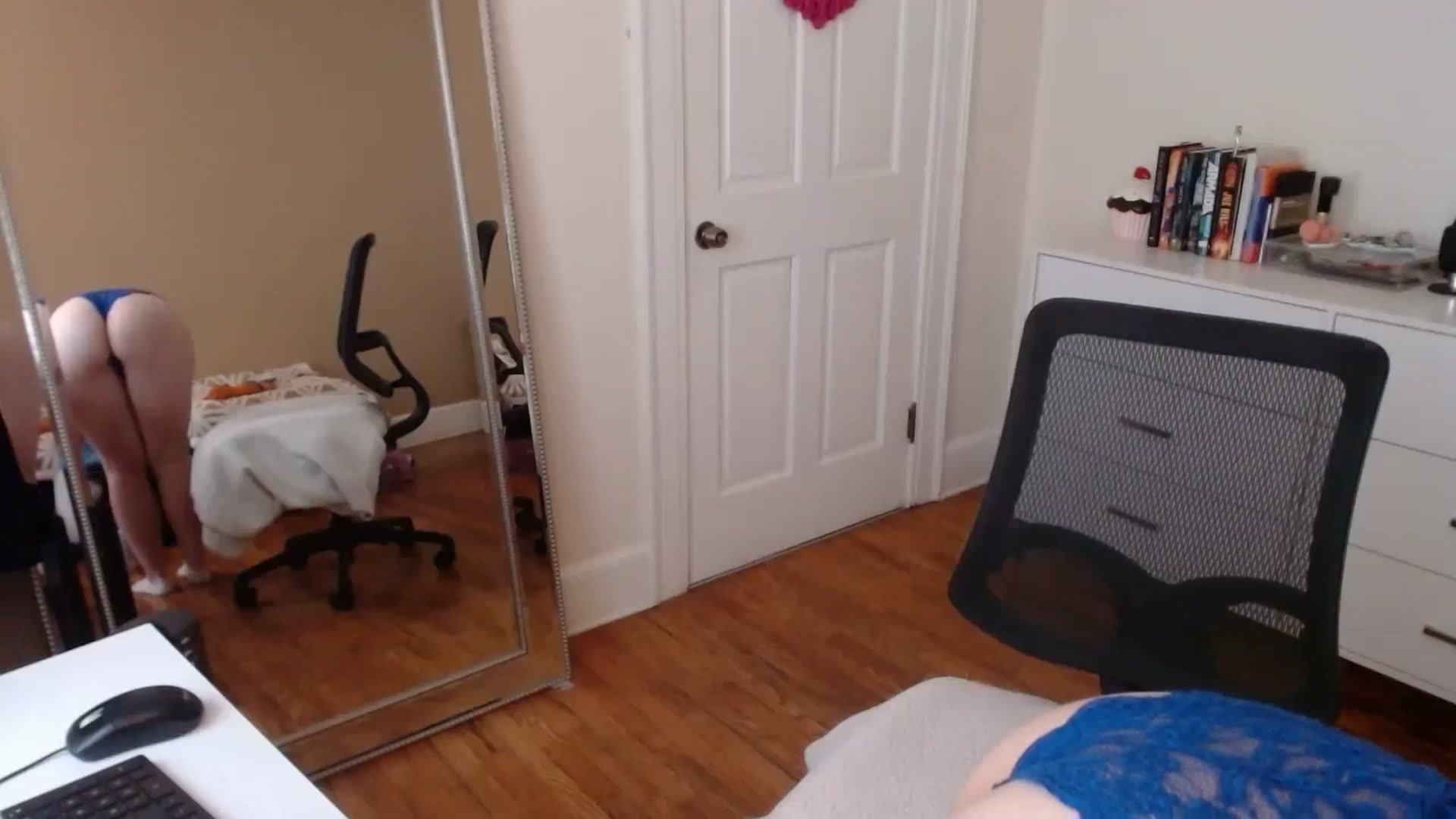 Gallery image thumbnail from TheFuckFairy's myfreecams stream on, 07/20/2025, 18:32 image 13 of 20
