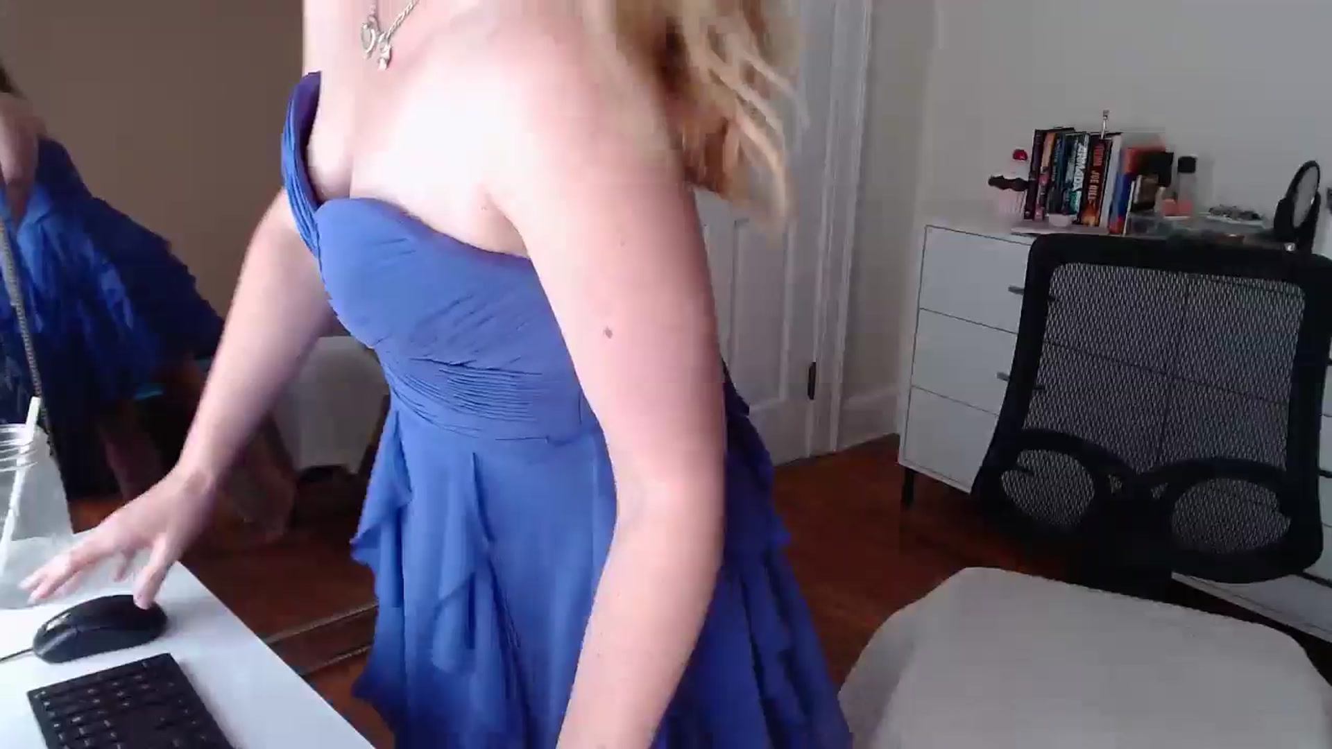 Gallery image thumbnail from TheFuckFairy's myfreecams stream on, 07/24/2025, 15:57 image 17 of 20