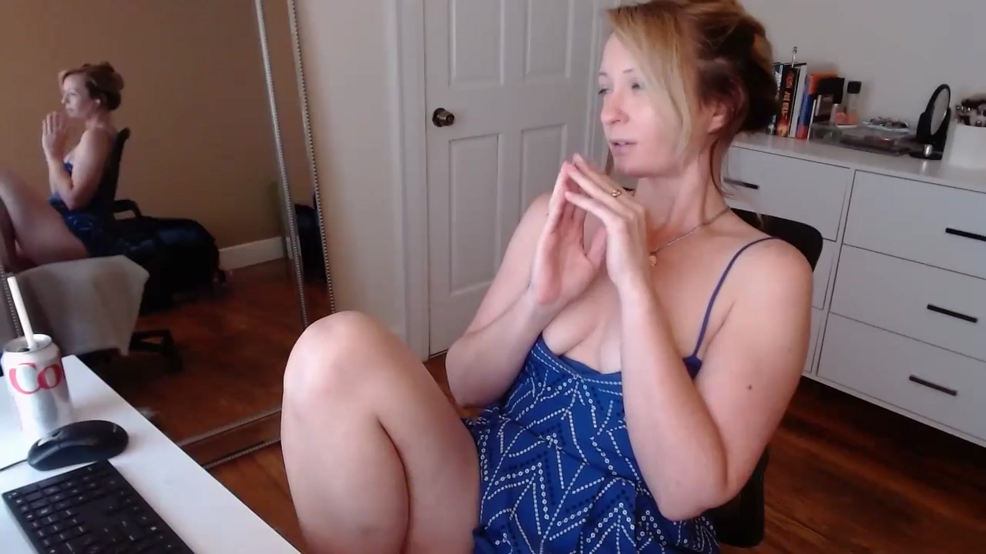 Gallery image thumbnail from TheFuckFairy's myfreecams stream on, 07/24/2025, 17:01 image 17 of 20
