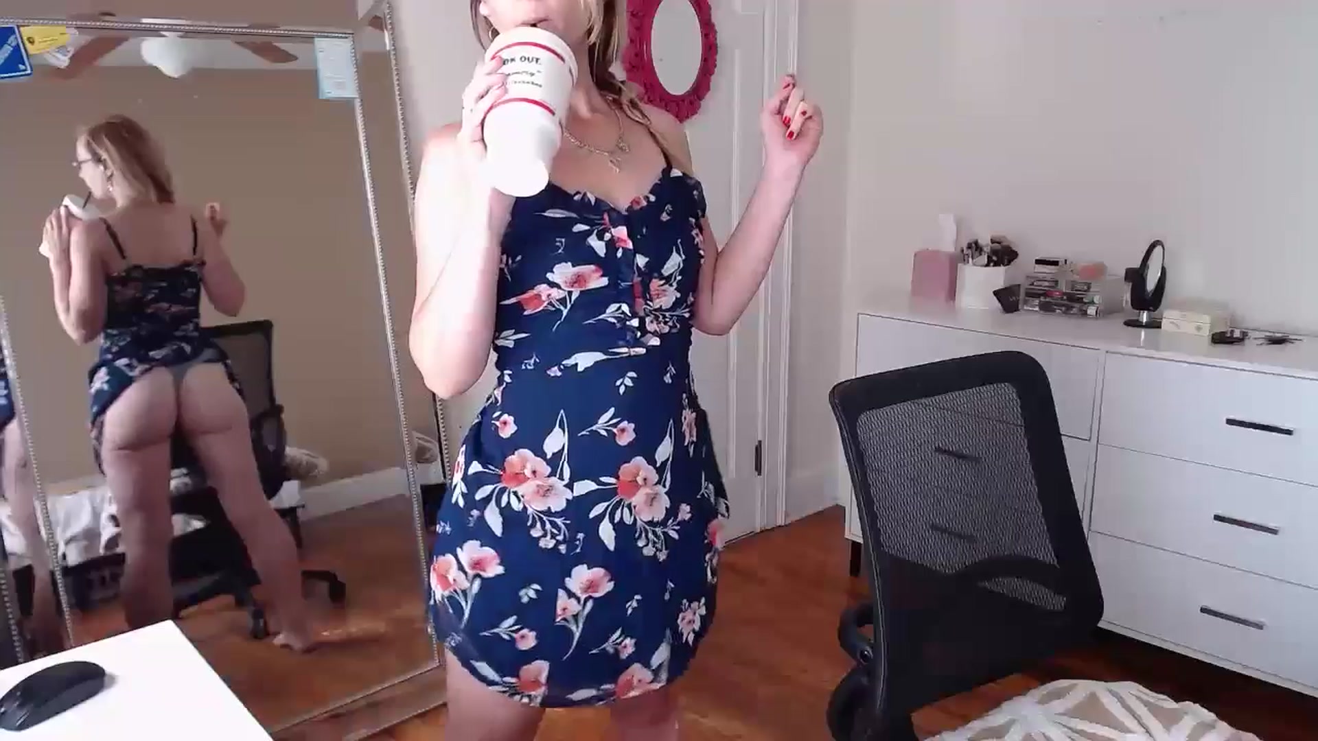 Gallery image thumbnail from TheFuckFairy's myfreecams stream on, 09/28/2025, 15:31 image 11 of 20