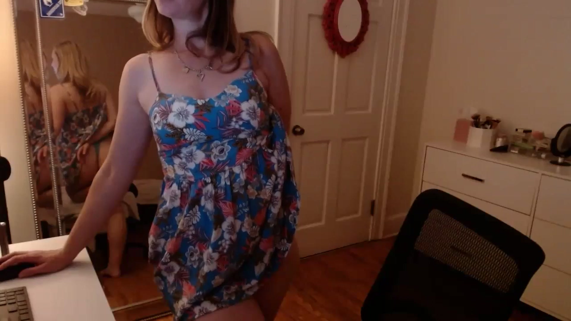 Gallery image thumbnail from TheFuckFairy's myfreecams stream on, 11/17/2025, 05:30 image 18 of 20