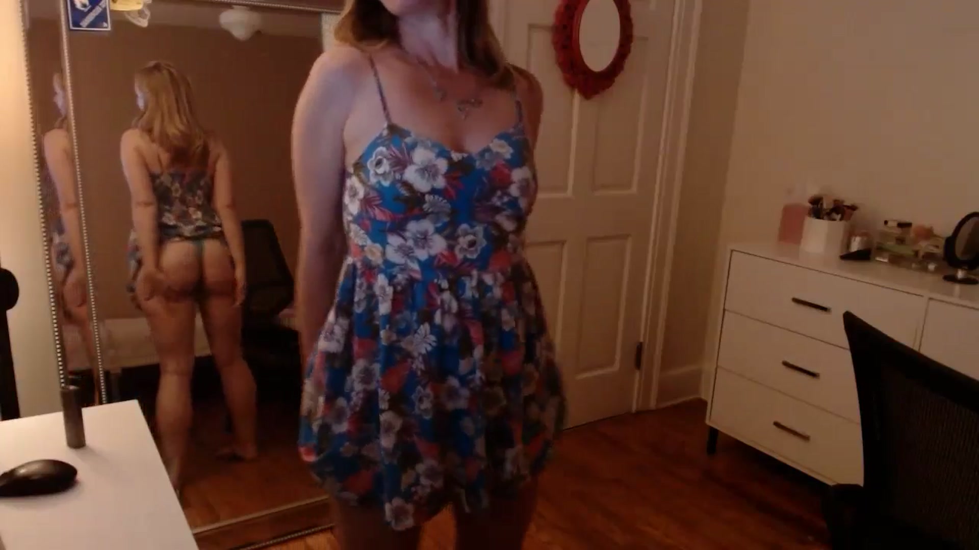 Gallery image thumbnail from TheFuckFairy's myfreecams stream on, 11/17/2025, 05:30 image 13 of 20