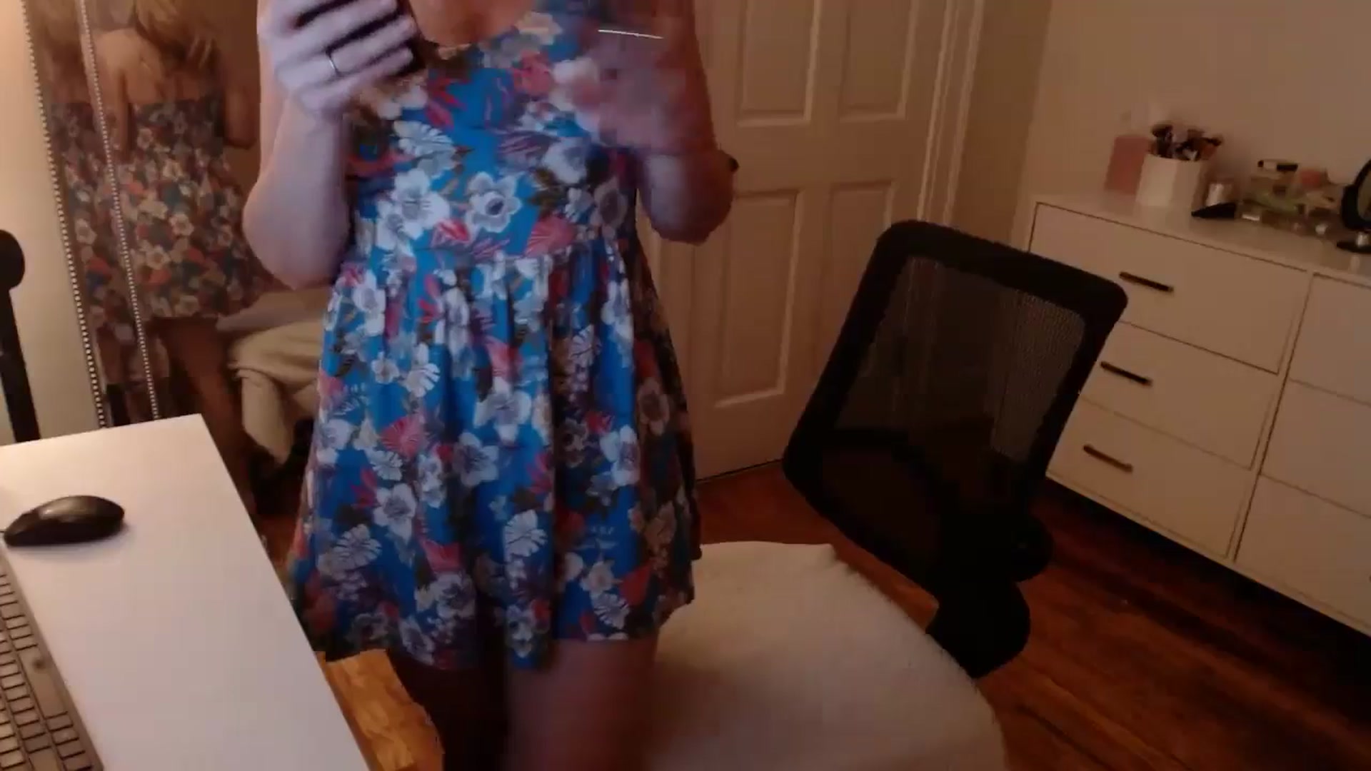 Gallery image thumbnail from TheFuckFairy's myfreecams stream on, 11/17/2025, 05:30 image 12 of 20