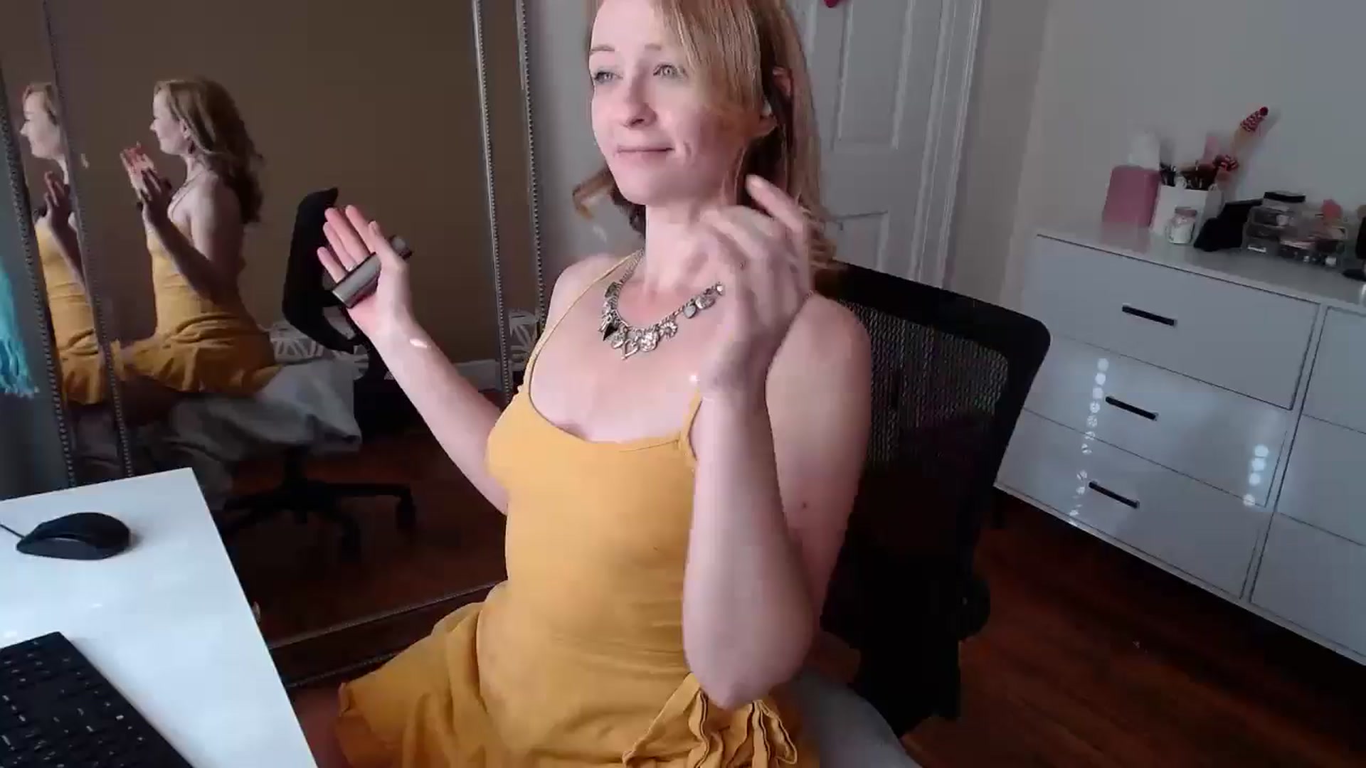 Gallery image thumbnail from TheFuckFairy's myfreecams stream on, 12/14/2025, 17:09 image 1 of 20