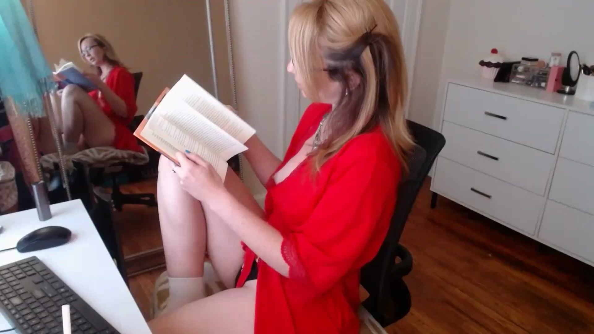 Gallery image thumbnail from TheFuckFairy's myfreecams stream on, 03/08/2026, 14:56 image 9 of 20