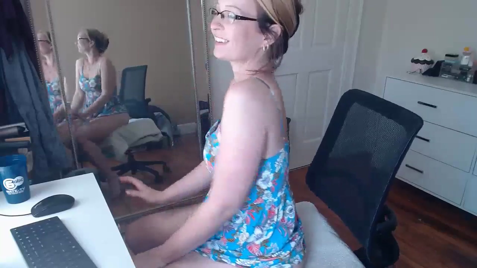 Gallery image thumbnail from TheFuckFairy's myfreecams stream on, 04/22/2026, 14:54 image 20 of 20
