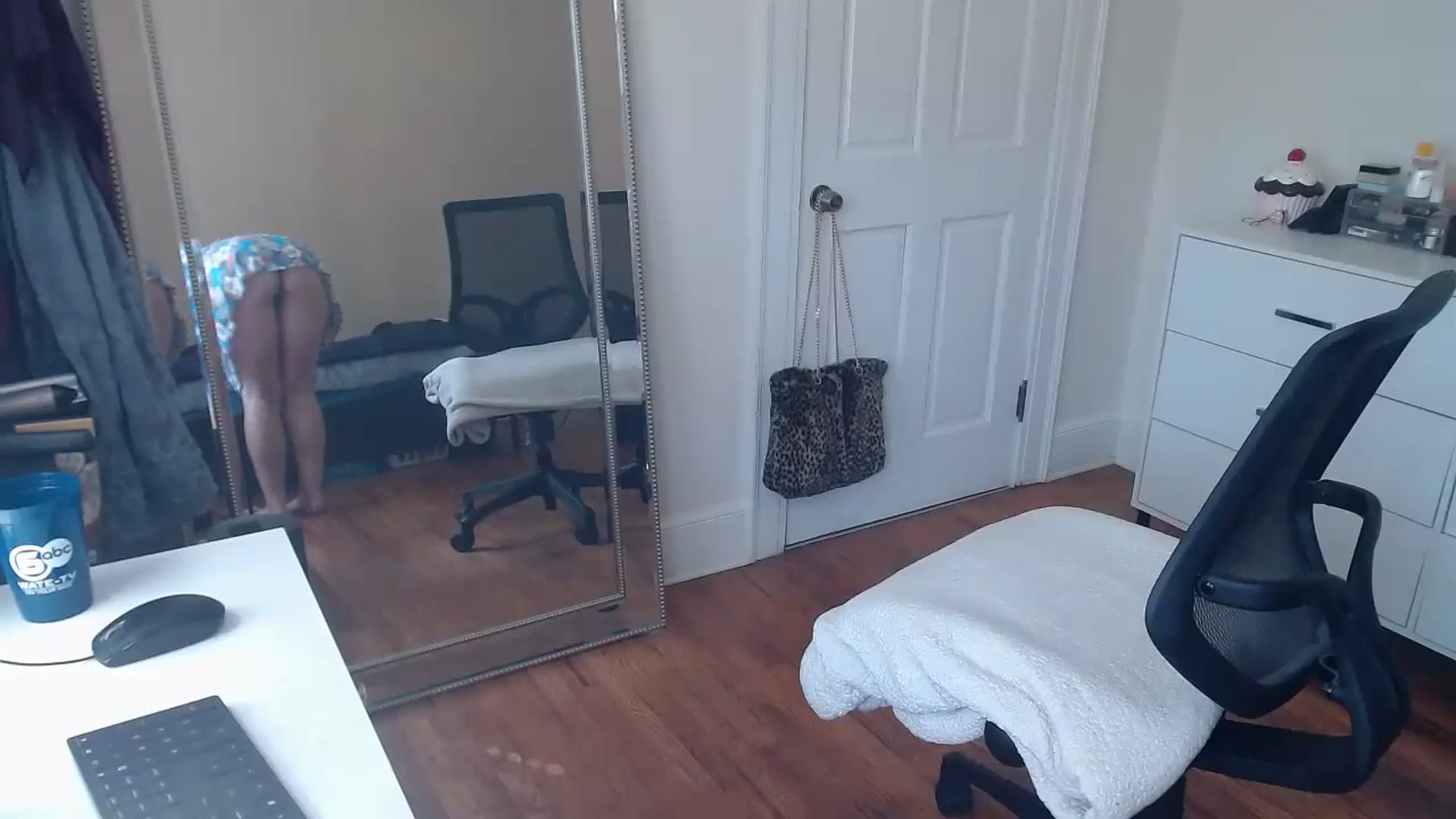 Gallery image thumbnail from TheFuckFairy's myfreecams stream on, 04/22/2026, 14:54 image 18 of 20