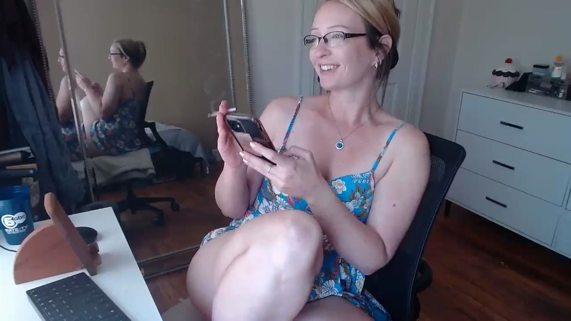 Gallery image thumbnail from TheFuckFairy's myfreecams stream on, 04/22/2026, 14:54 image 5 of 20