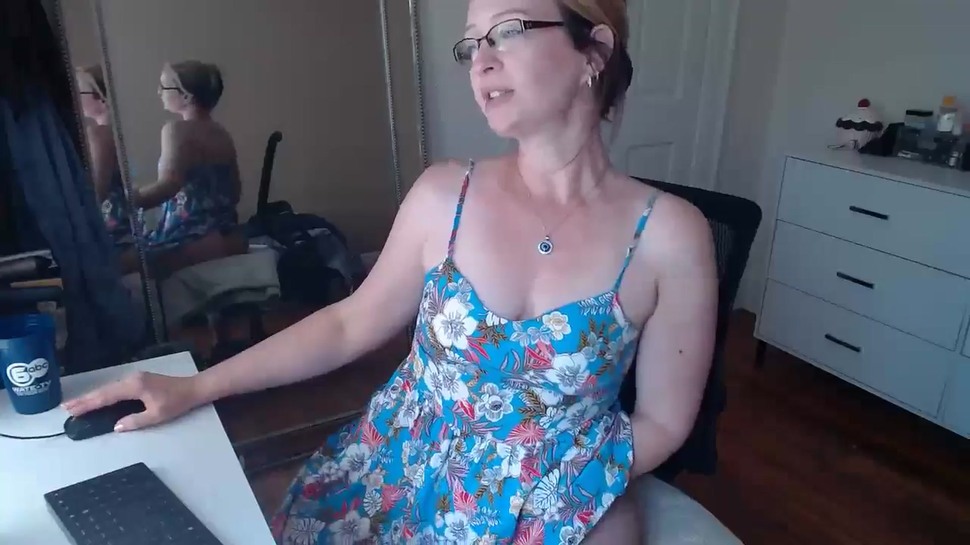 Gallery image thumbnail from TheFuckFairy's myfreecams stream on, 04/22/2026, 14:54 image 16 of 20