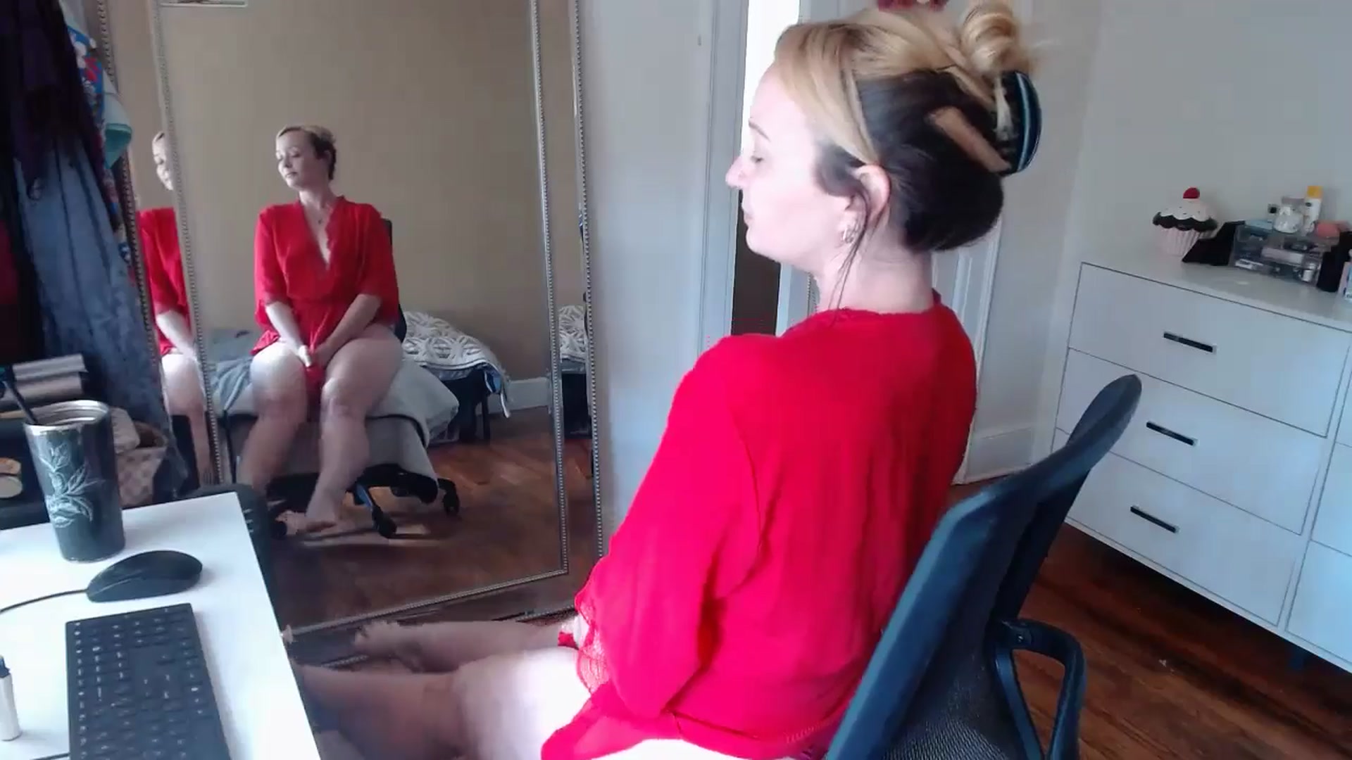 Gallery image thumbnail from TheFuckFairy's myfreecams stream on, 04/30/2026, 16:02 image 4 of 20