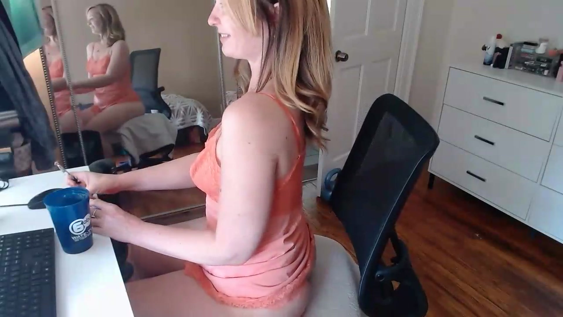 Gallery image thumbnail from TheFuckFairy's myfreecams stream on, 05/31/2026, 15:31 image 2 of 20