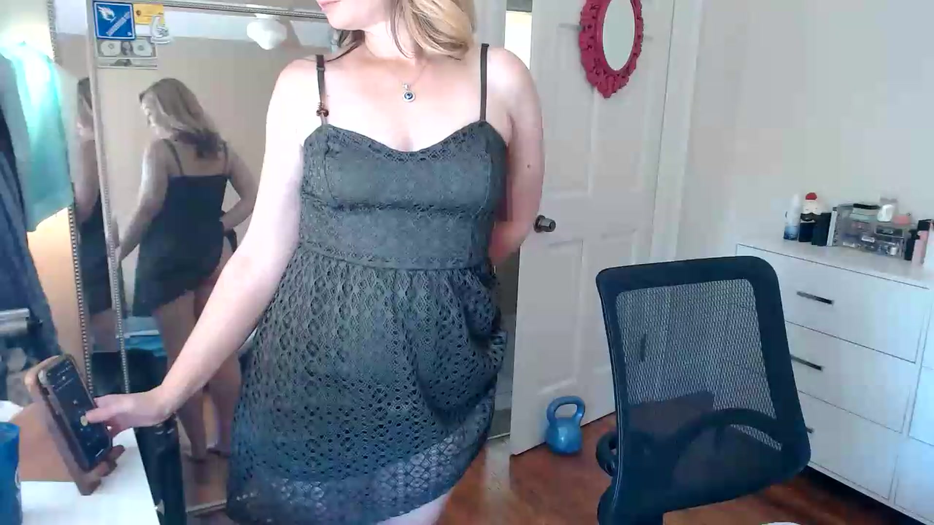 Gallery image thumbnail from TheFuckFairy's myfreecams stream on, 06/04/2026, 16:41 image 4 of 20
