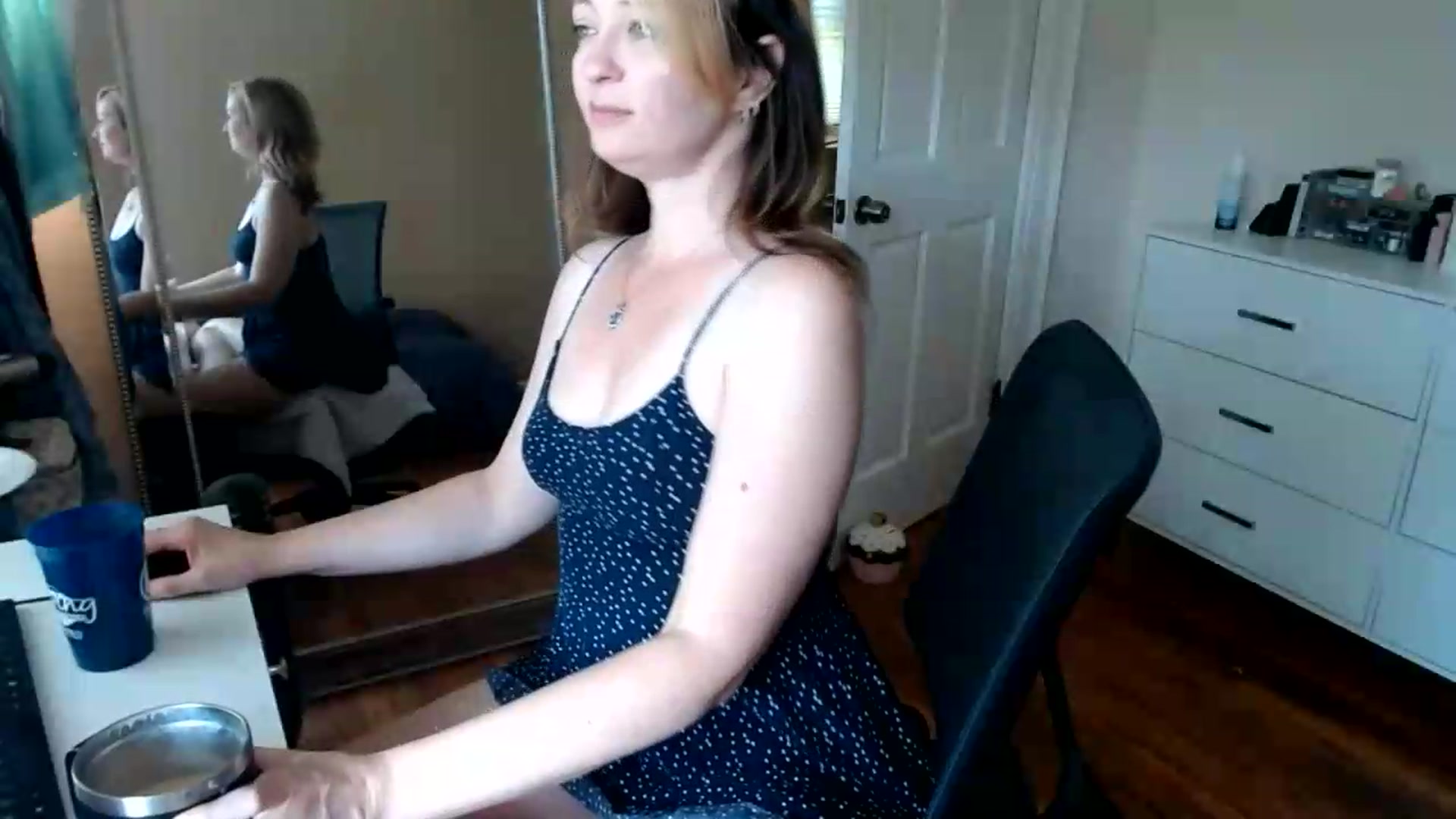 Gallery image thumbnail from TheFuckFairy's myfreecams stream on, 06/07/2026, 15:02 image 16 of 20
