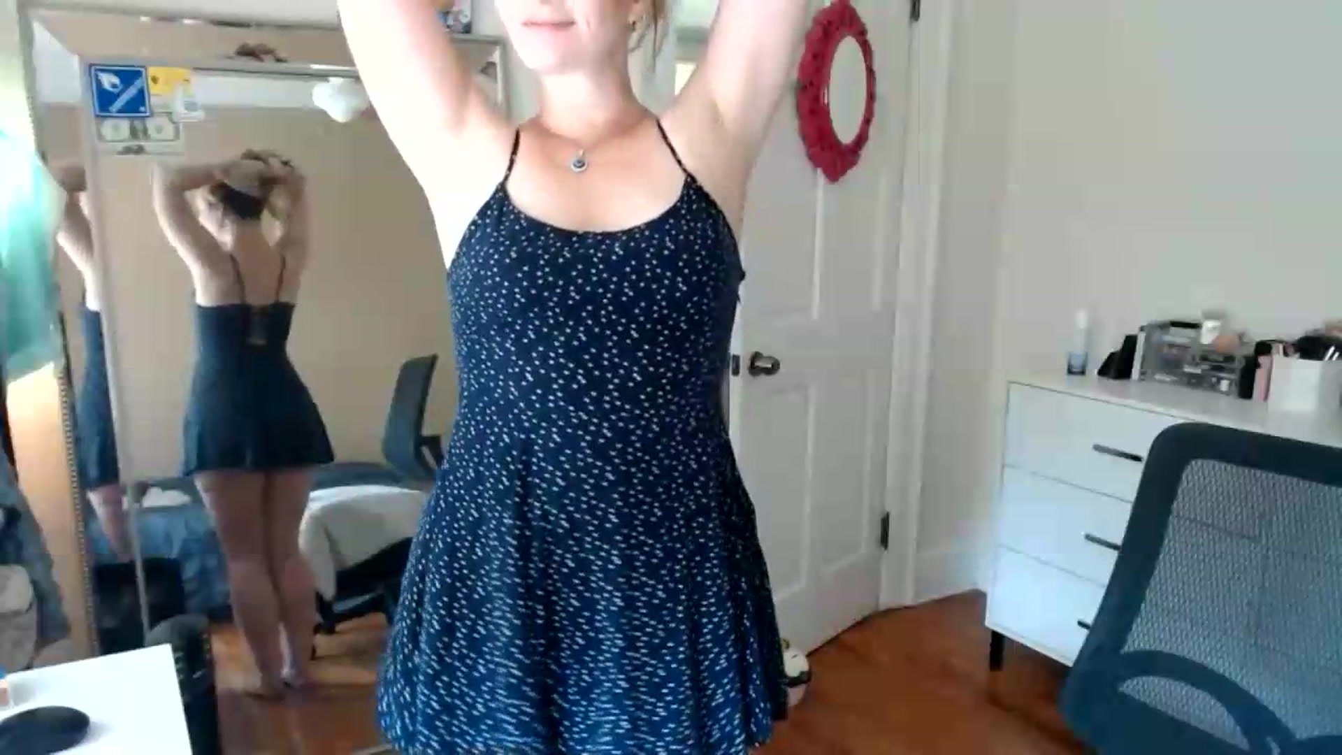 Gallery image thumbnail from TheFuckFairy's myfreecams stream on, 06/07/2026, 16:11 image 14 of 20