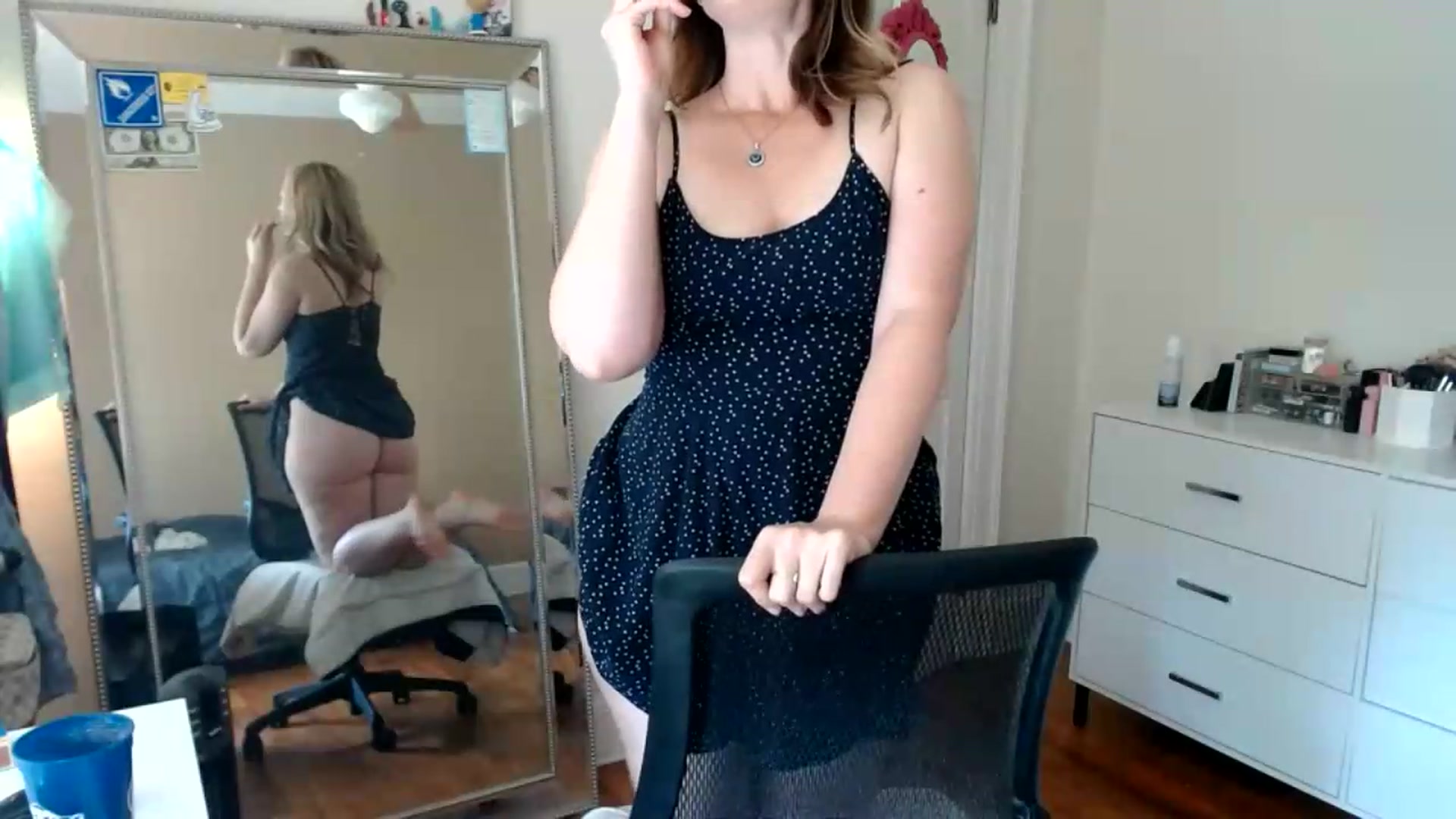 Gallery image thumbnail from TheFuckFairy's myfreecams stream on, 06/07/2026, 16:11 image 10 of 20