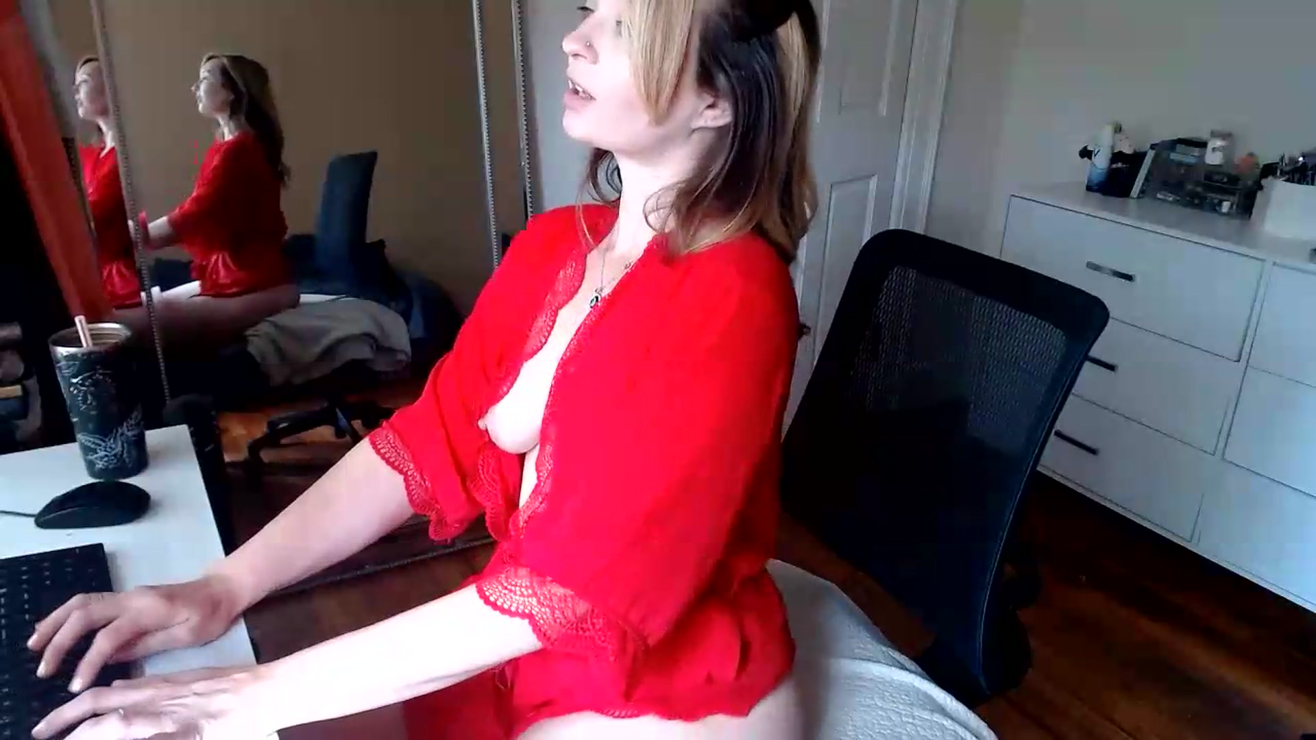 Gallery image thumbnail from TheFuckFairy's myfreecams stream on, 06/14/2026, 15:27 image 10 of 20