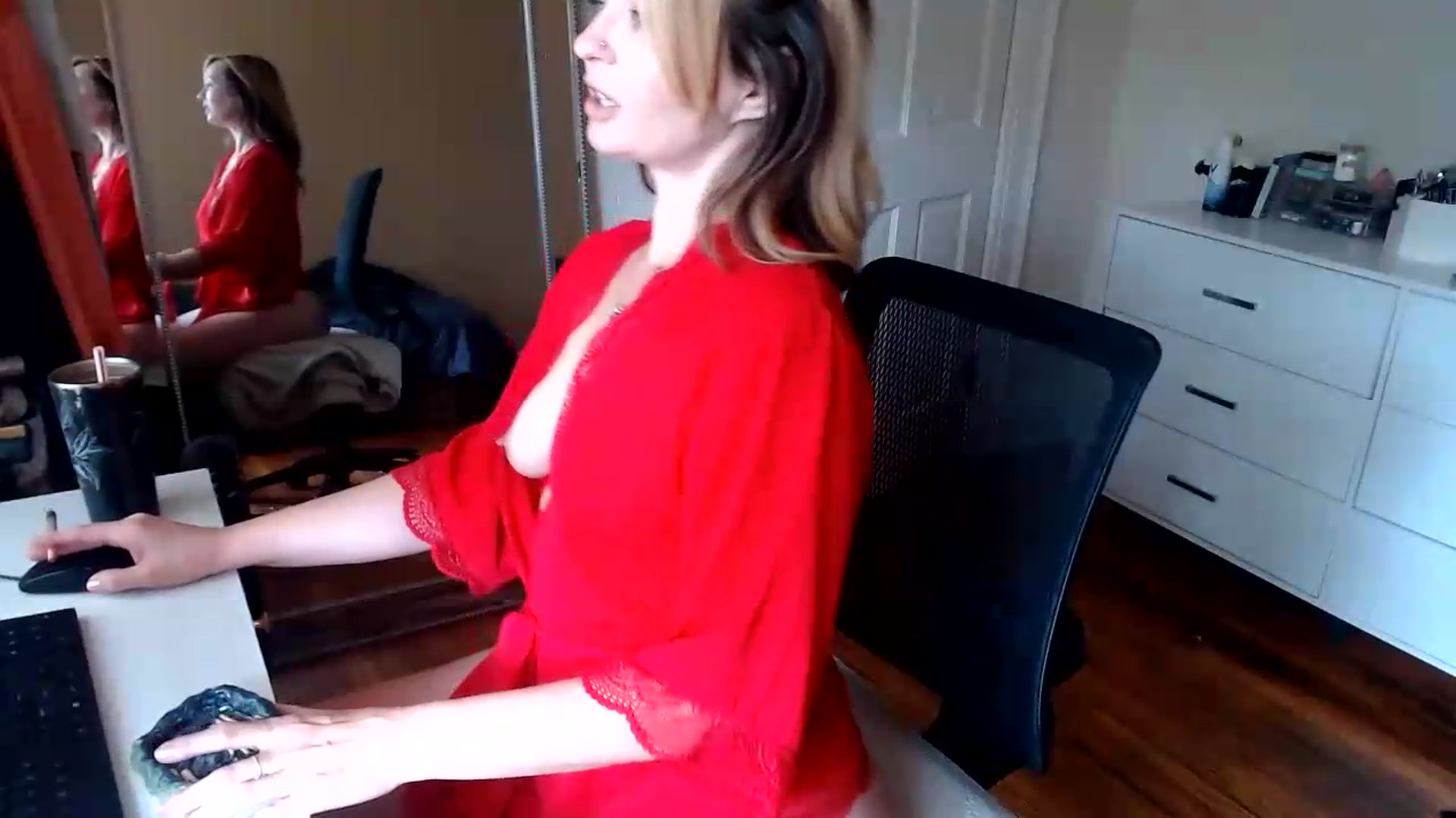 Gallery image thumbnail from TheFuckFairy's myfreecams stream on, 06/14/2026, 15:27 image 3 of 20