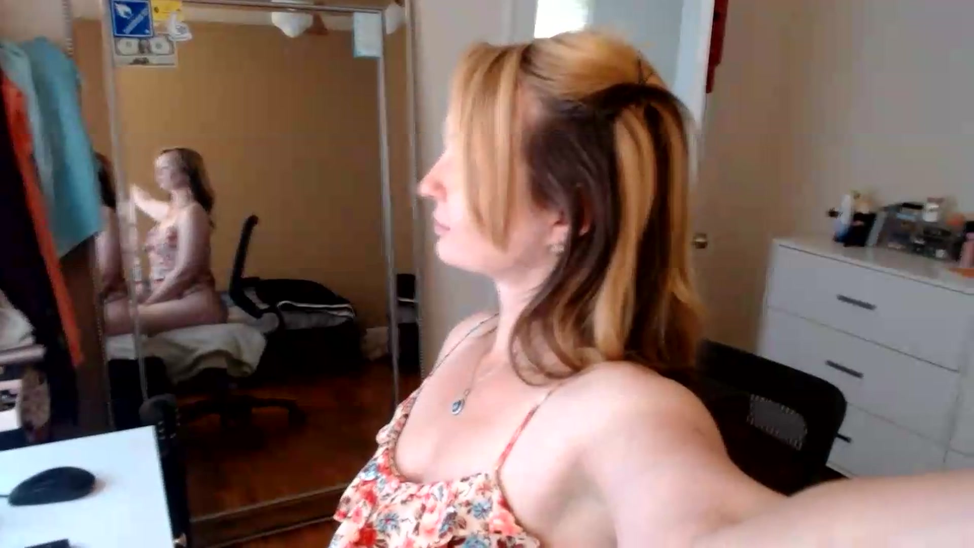 Gallery image thumbnail from TheFuckFairy's myfreecams stream on, 06/15/2026, 17:08 image 15 of 20