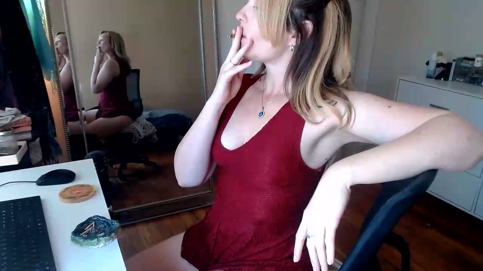 Gallery image thumbnail from TheFuckFairy's myfreecams stream on, 06/21/2026, 15:13 image 15 of 20