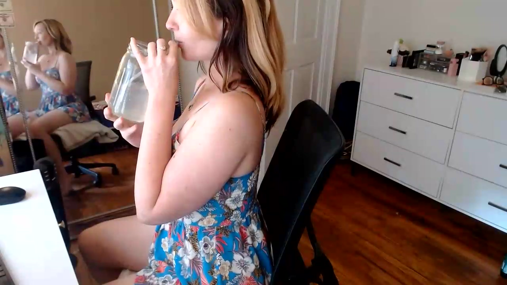 Gallery image thumbnail from TheFuckFairy's myfreecams stream on, 06/28/2026, 18:00 image 18 of 20