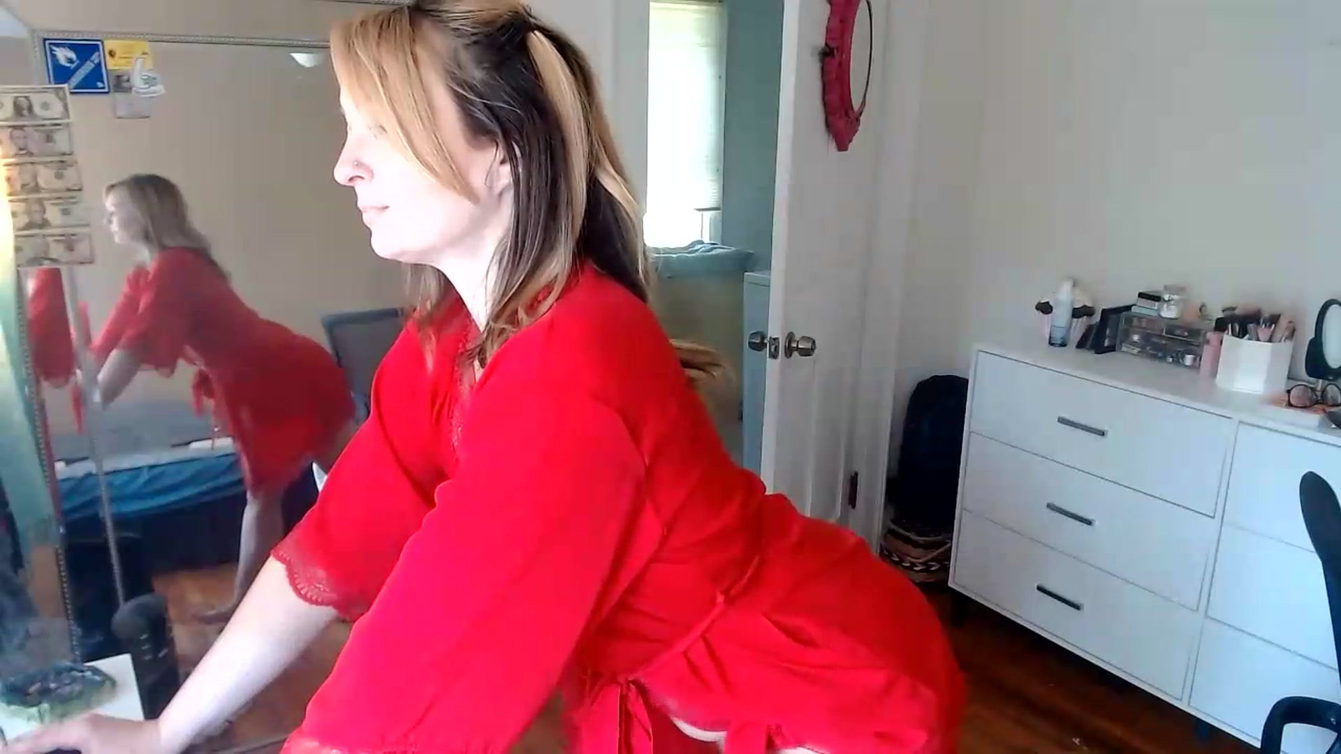 Gallery image thumbnail from TheFuckFairy's myfreecams stream on, 06/30/2026, 16:27 image 7 of 20