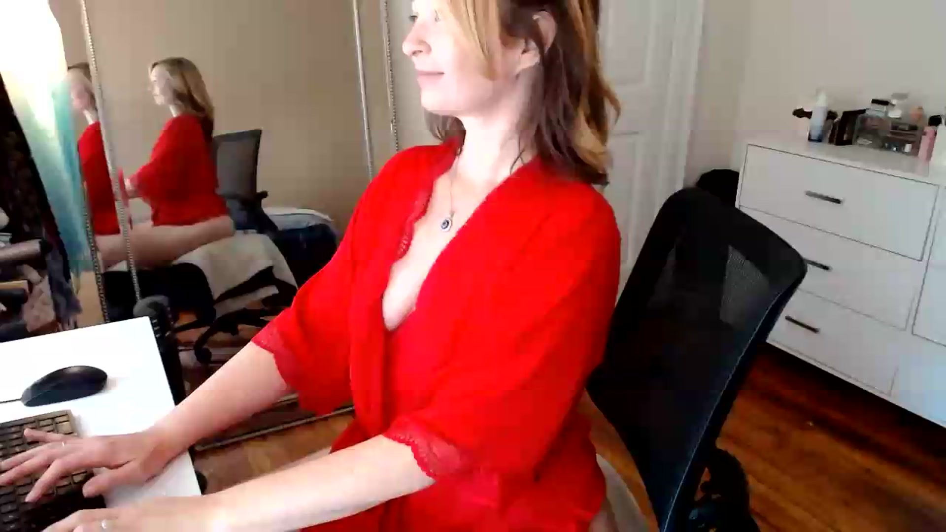 Gallery image thumbnail from TheFuckFairy's myfreecams stream on, 07/03/2026, 15:46 image 8 of 20